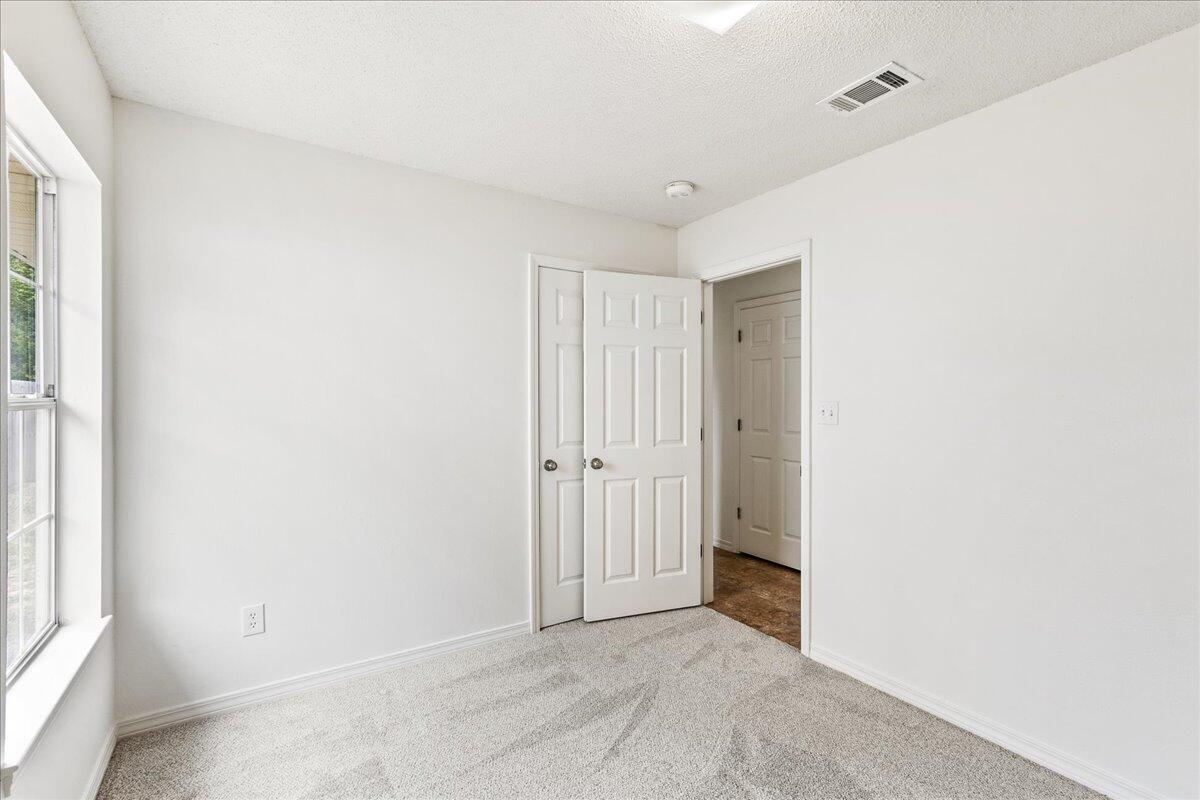 AUTUMN TRACE - Residential