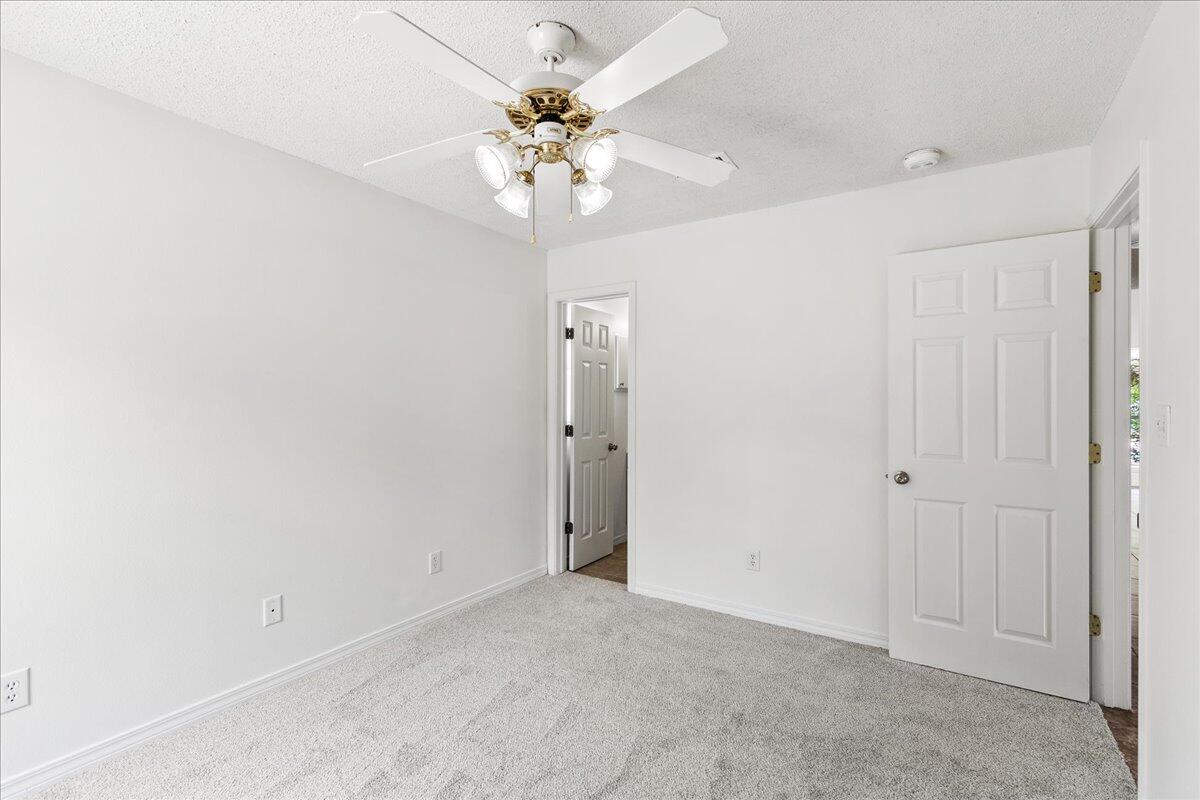 AUTUMN TRACE - Residential