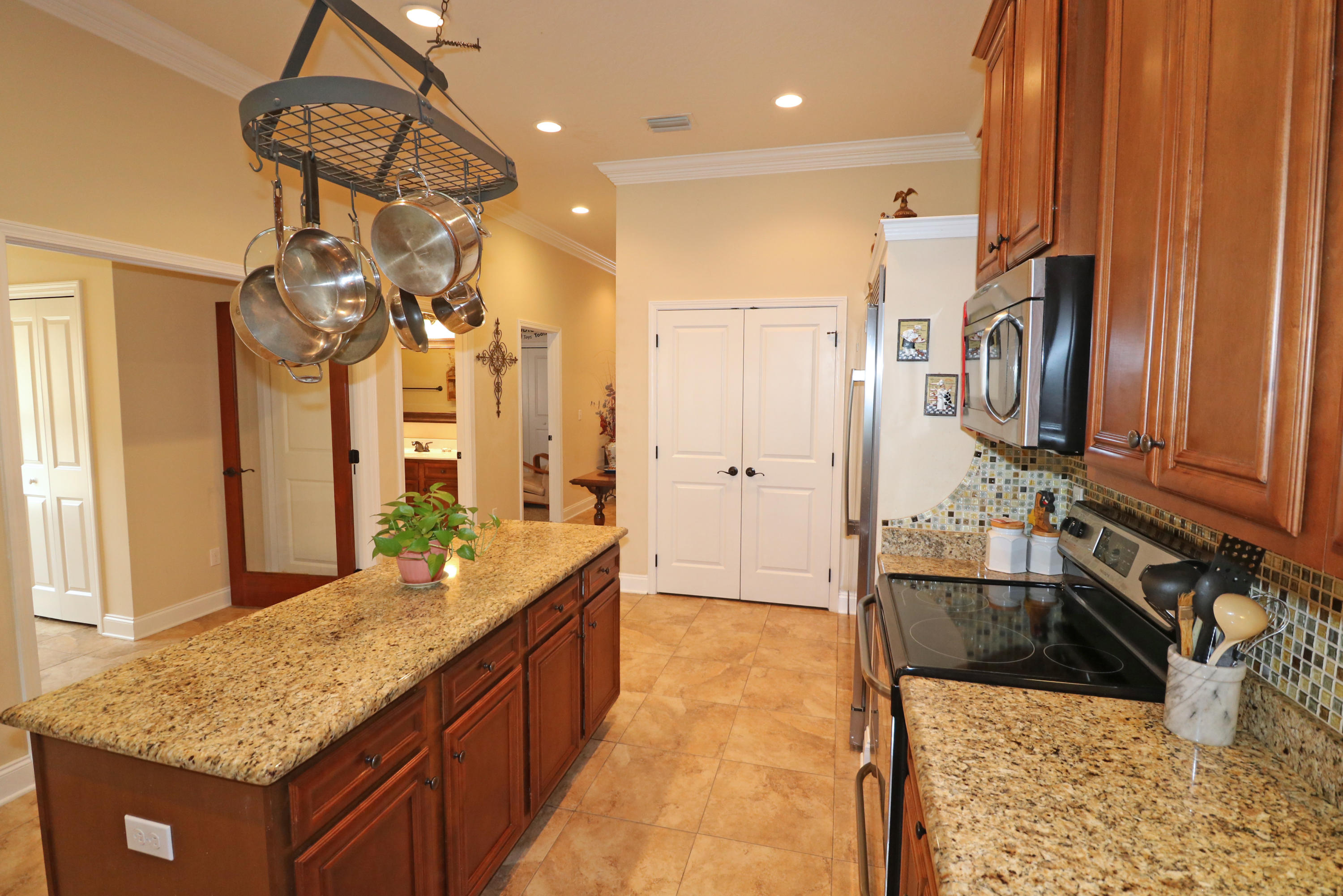 WOODLAND ACRES - Residential