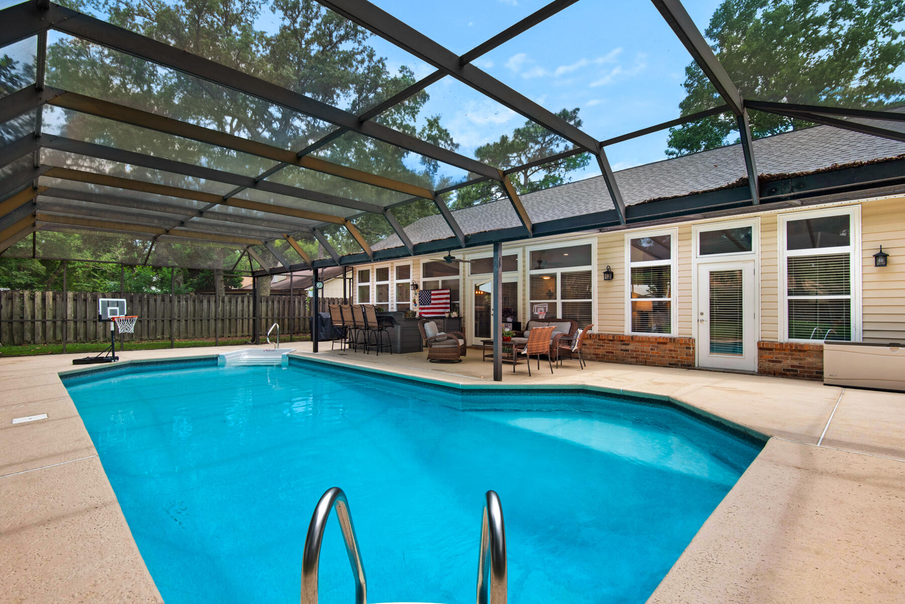 WOODLAND SHORES T/H PH 5 - Residential
