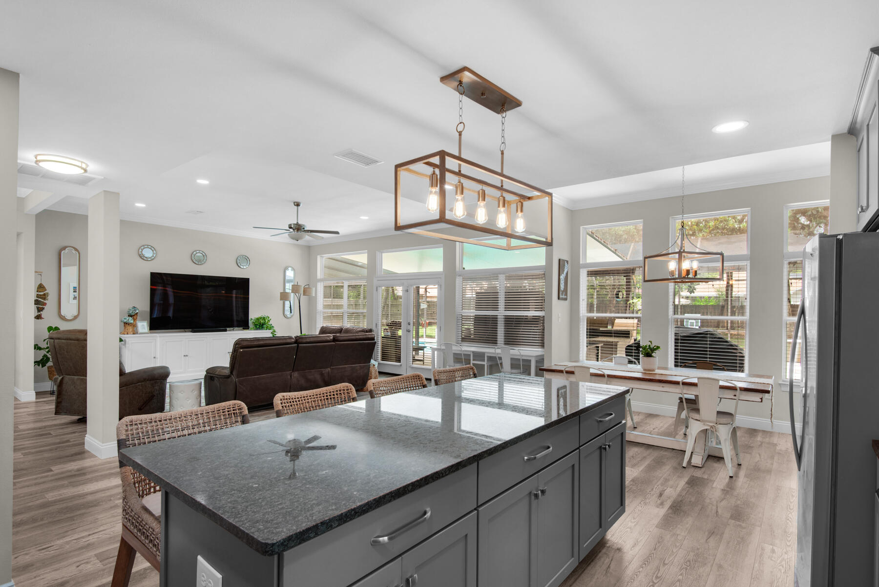 WOODLAND SHORES T/H PH 5 - Residential