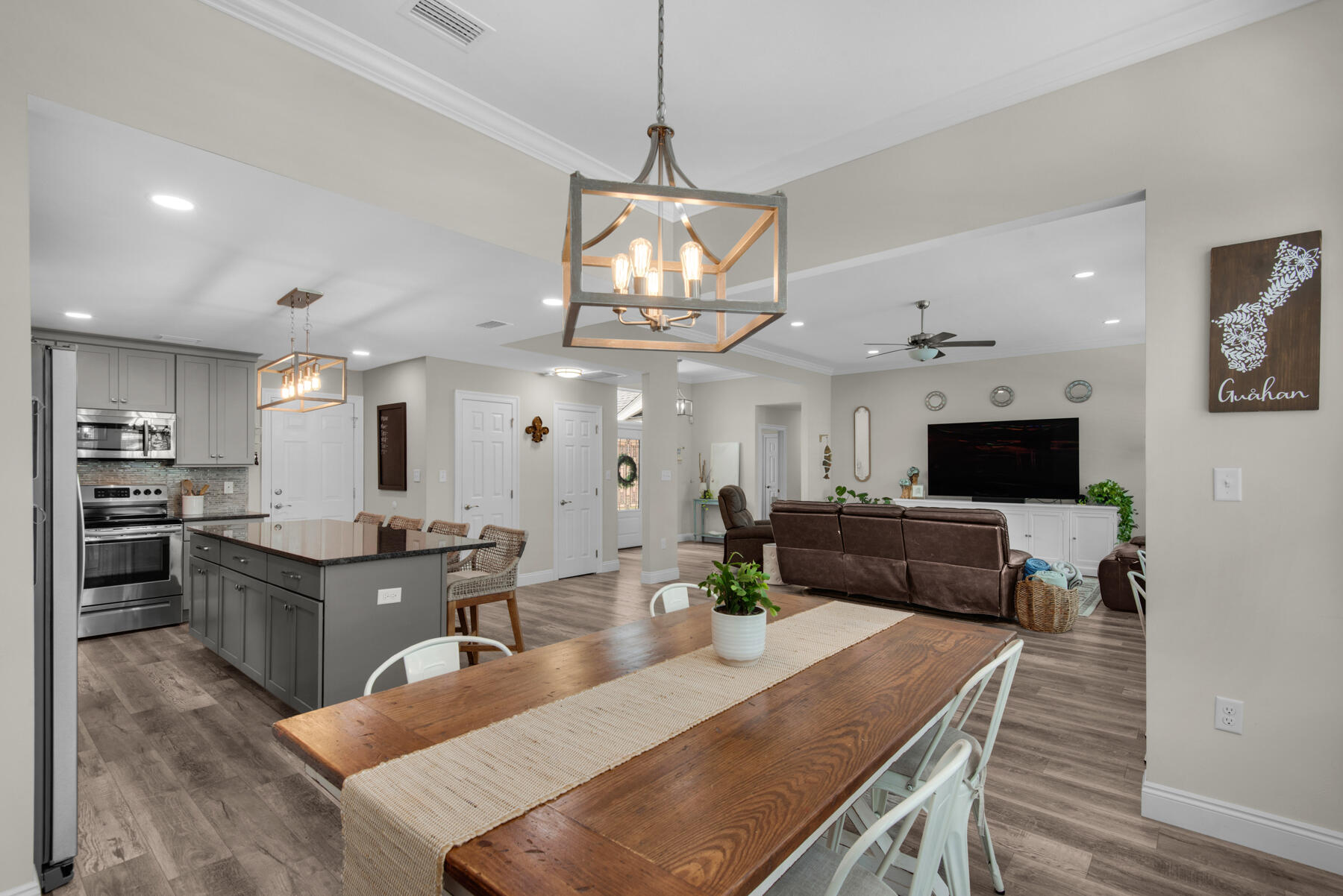 WOODLAND SHORES T/H PH 5 - Residential