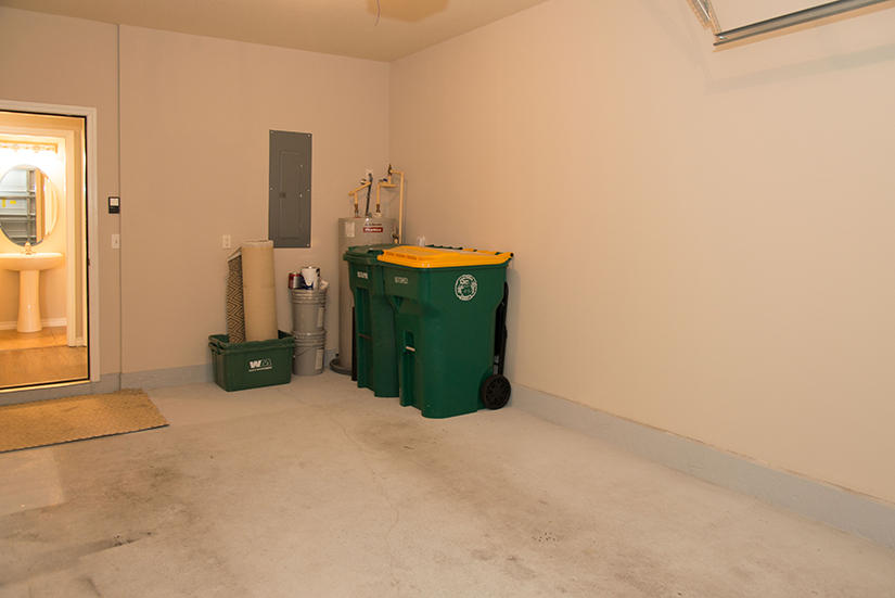 MERIDIAN SQUARE T/H - Residential Lease