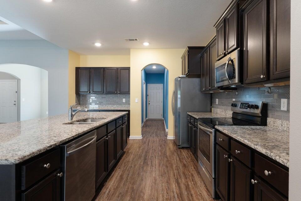 Redstone Commons - Residential Lease