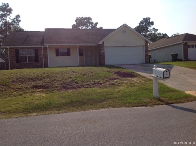 3 bedroom 2 bath home south of I-10 in Sugar Creek Subdivision. Split floor plan, brick accent with vinyl siding, vaulted ceiling, spacious kitchen, island, pantry, gas hot water heater, and electric air with gas heat. With a little TLC this could be a great house. Property is being sold AS Is. All offers must include pre-approval letter or proof of funds. Please allow 2-3 days for seller response.