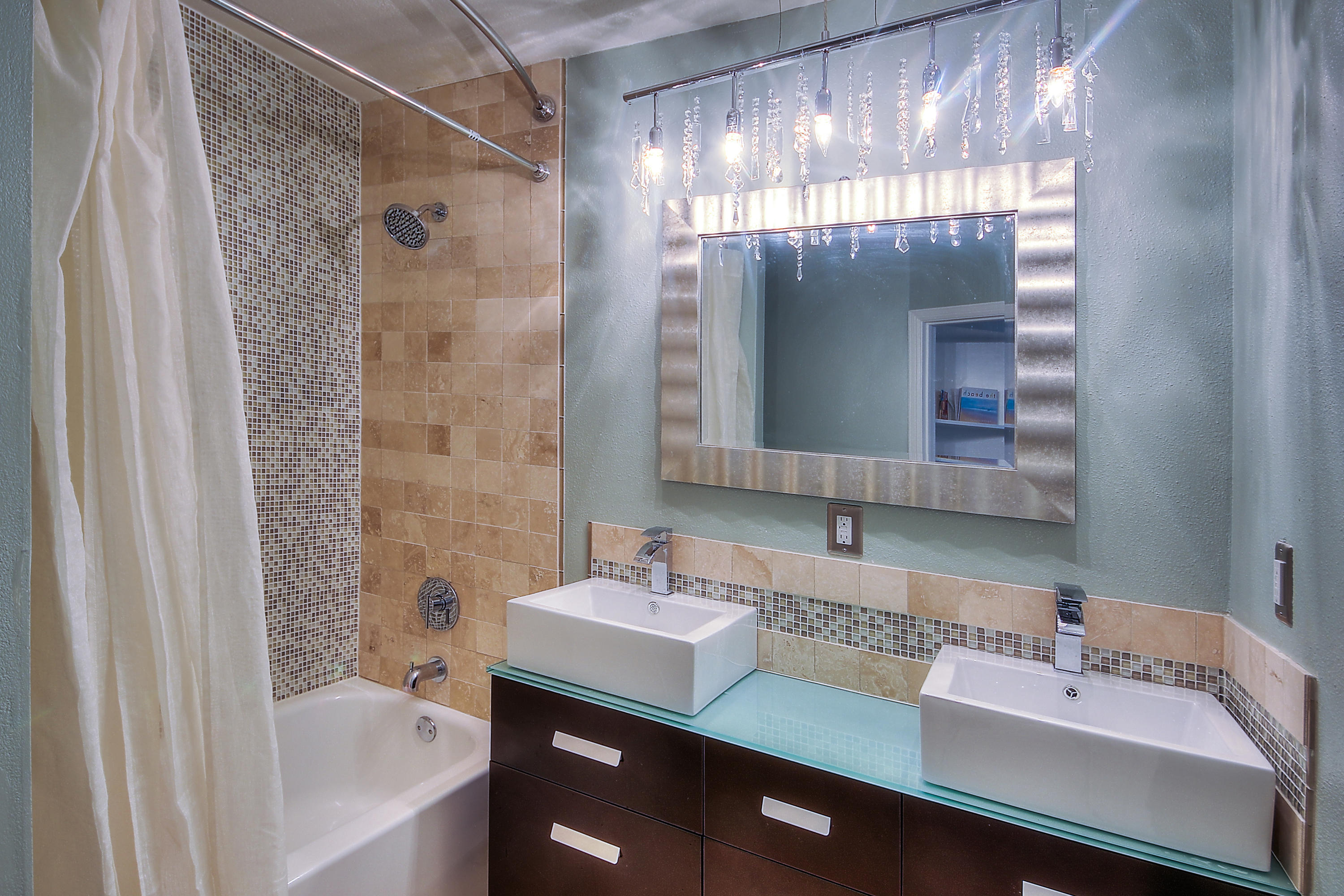 MISTRAL CONDO - Residential