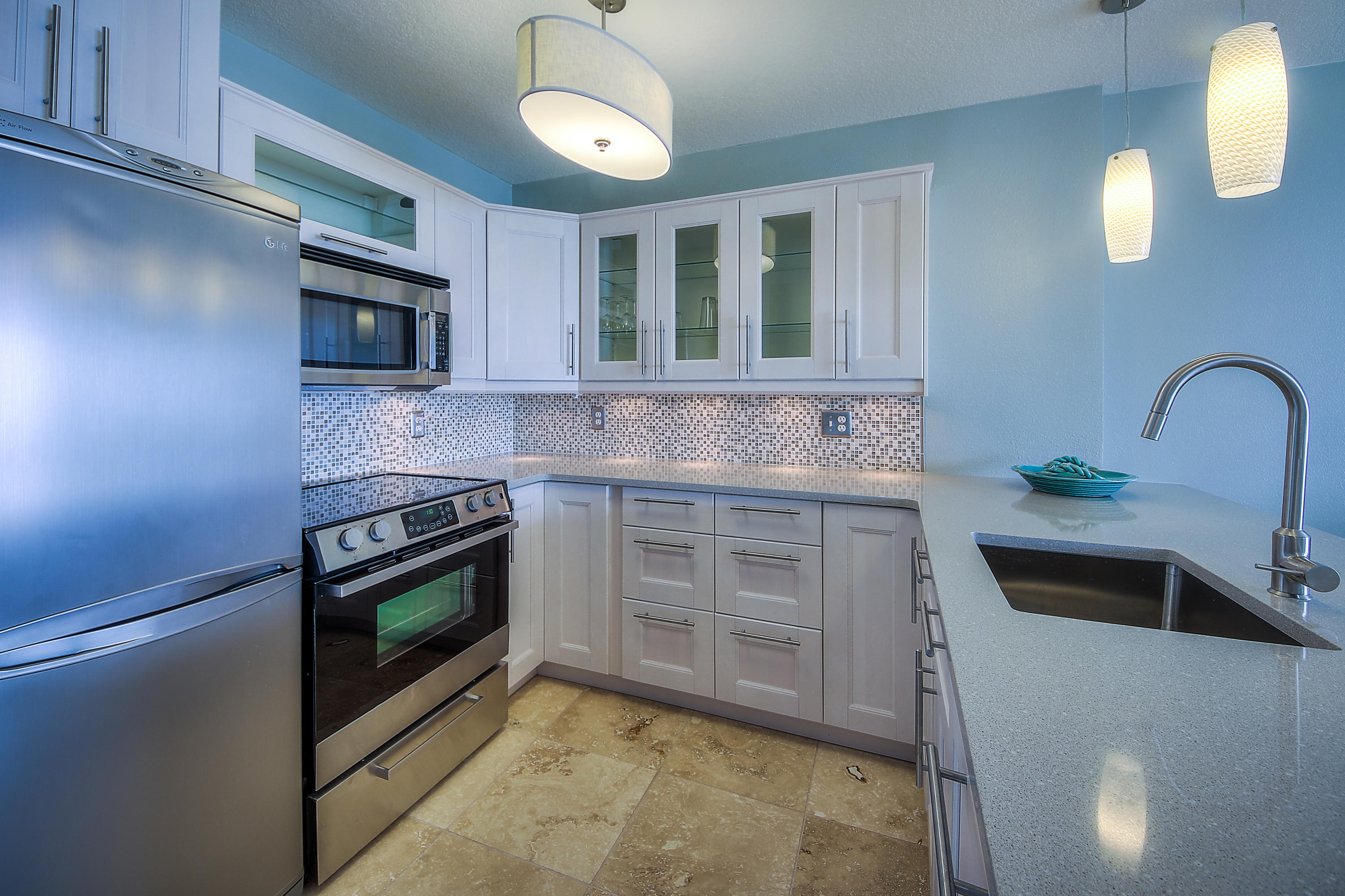 MISTRAL CONDO - Residential