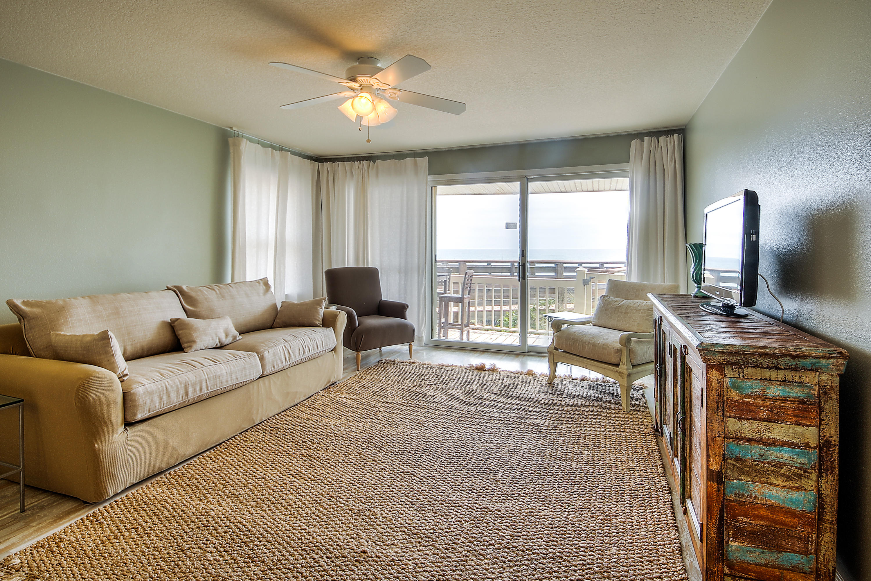 MISTRAL CONDO - Residential