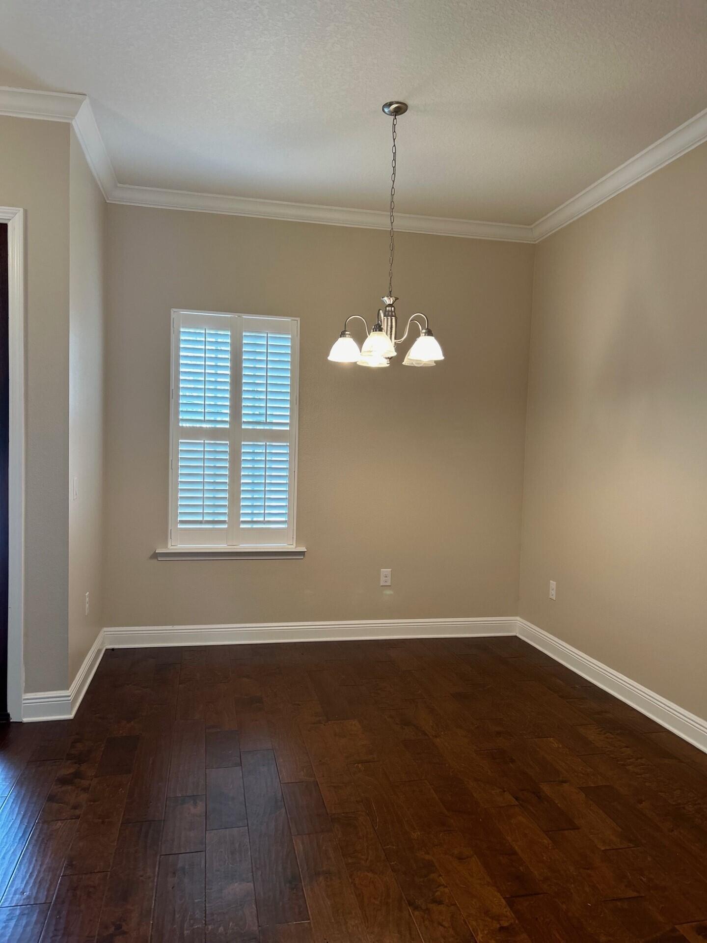 Crestview Suburb (231000.00) - Residential Lease