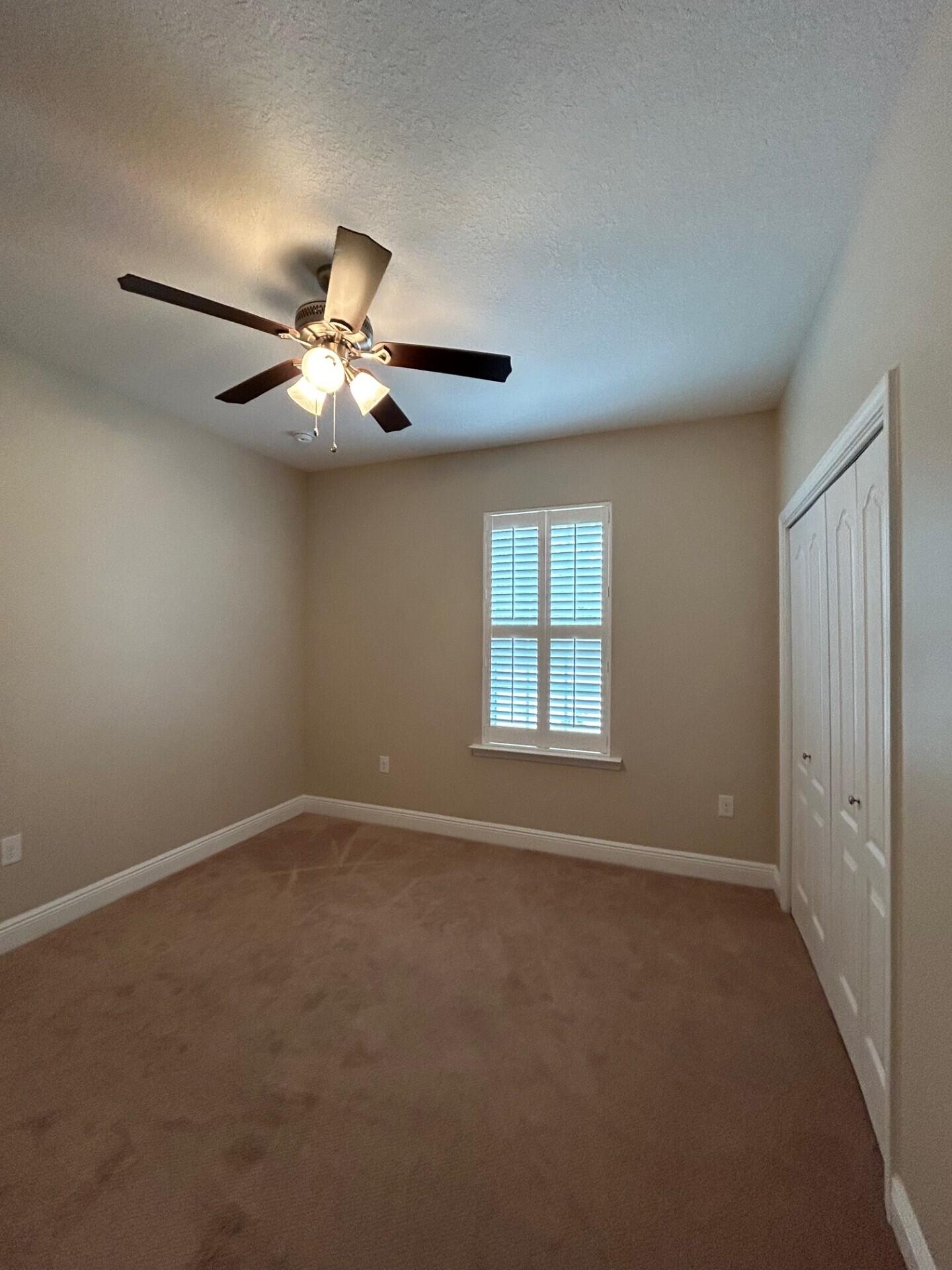 Crestview Suburb (231000.00) - Residential Lease