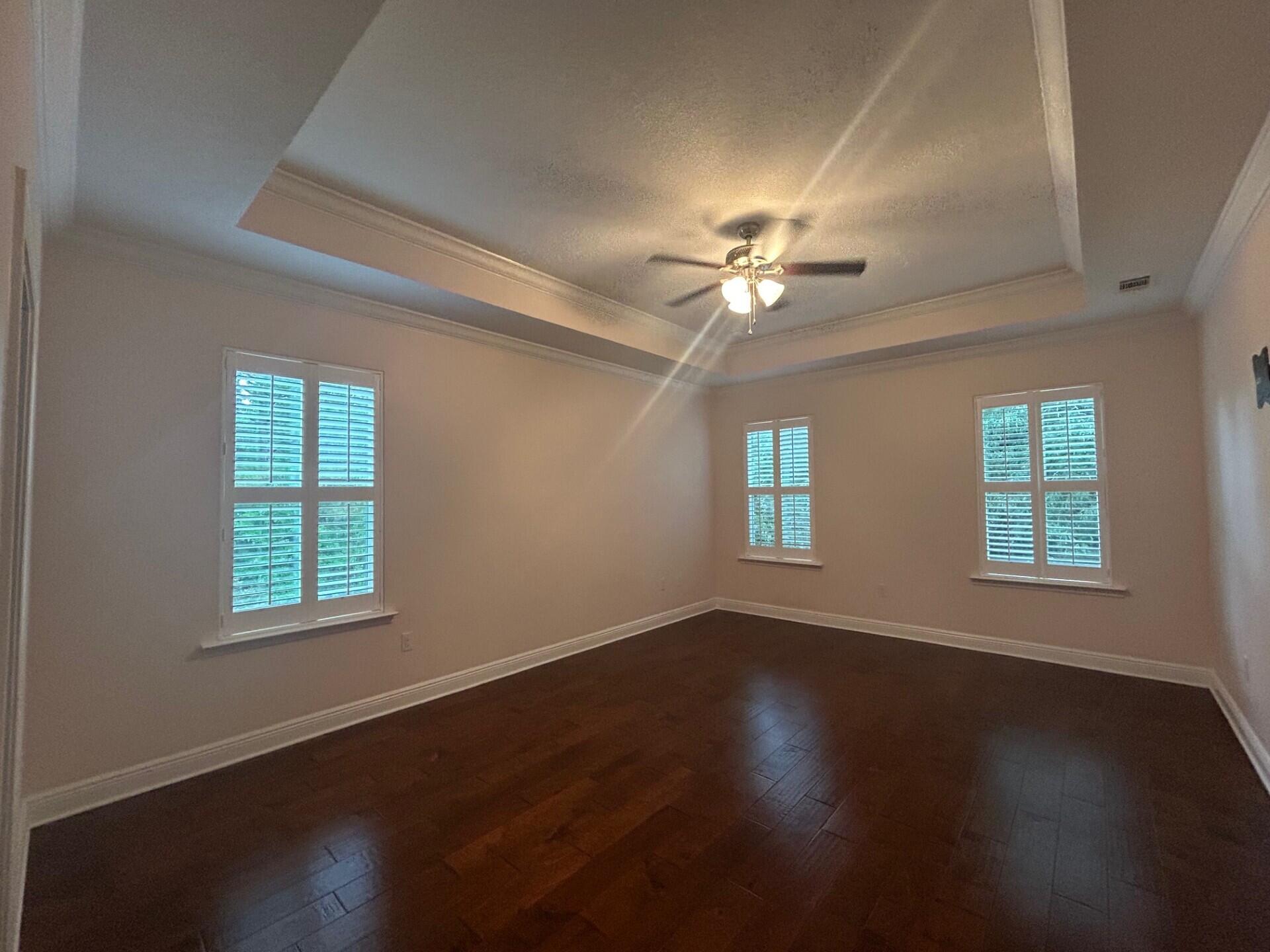 Crestview Suburb (231000.00) - Residential Lease