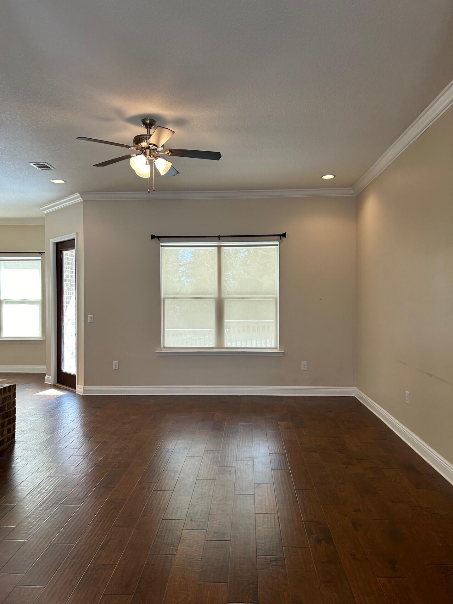 Crestview Suburb (231000.00) - Residential Lease