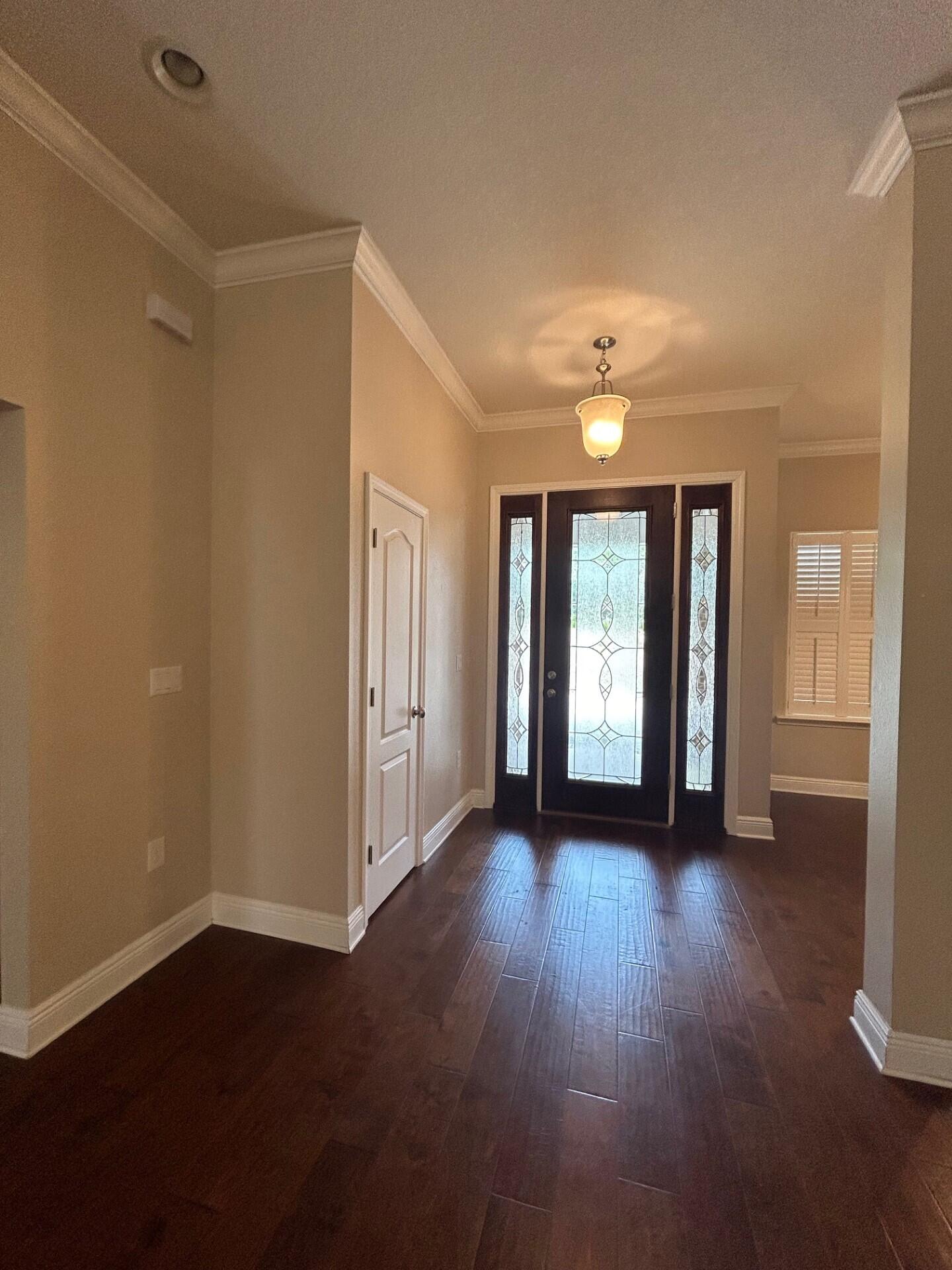 Crestview Suburb (231000.00) - Residential Lease