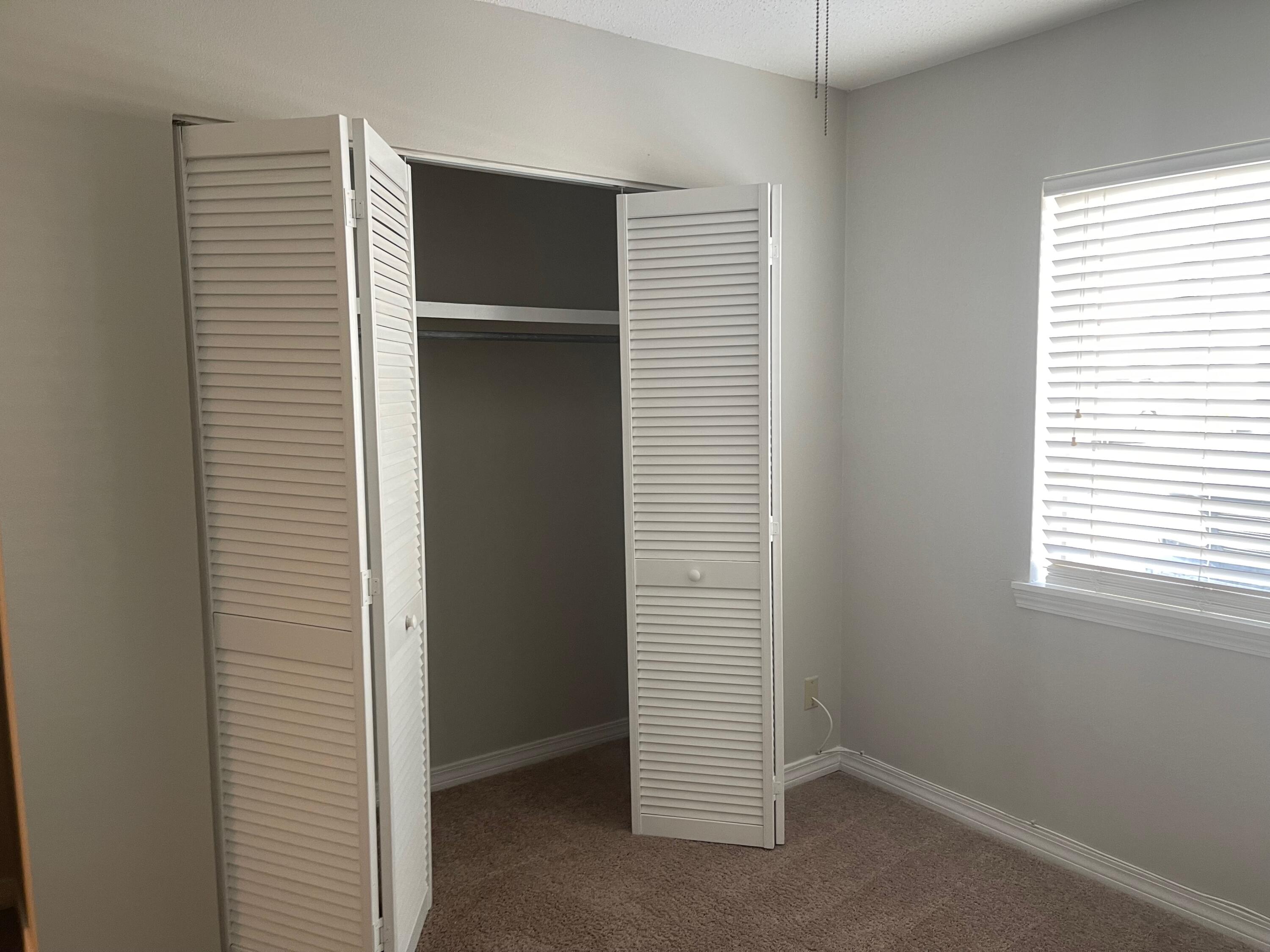 FINISTERRA CONDO - Residential