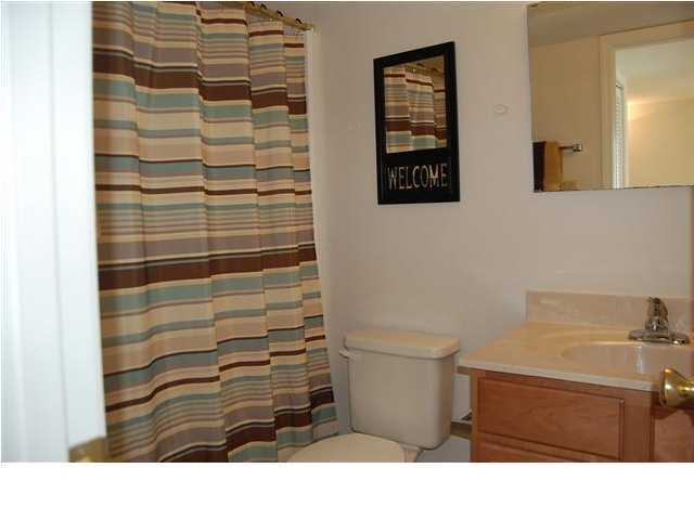 FINISTERRA CONDO - Residential