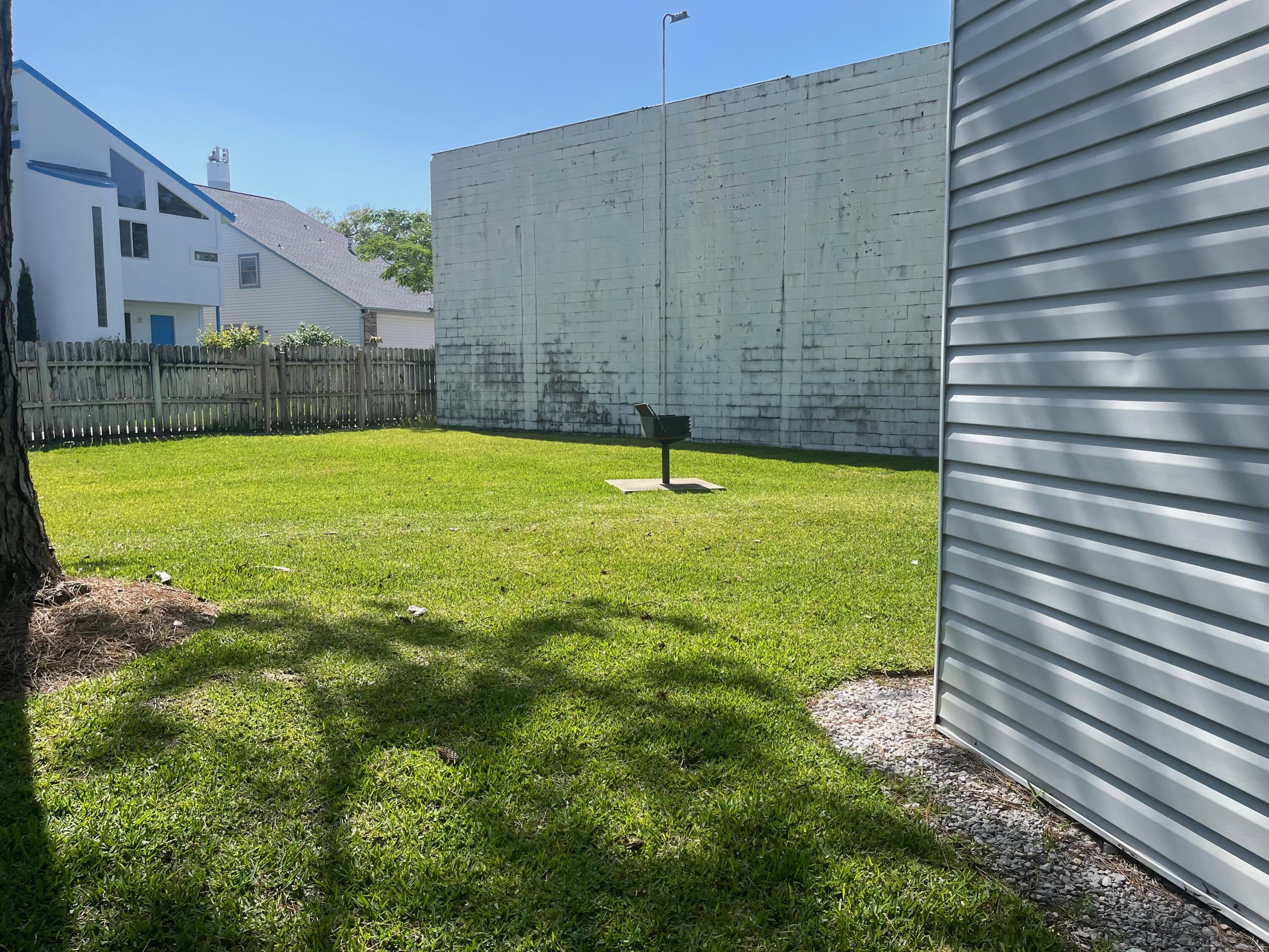 FINISTERRA CONDO - Residential