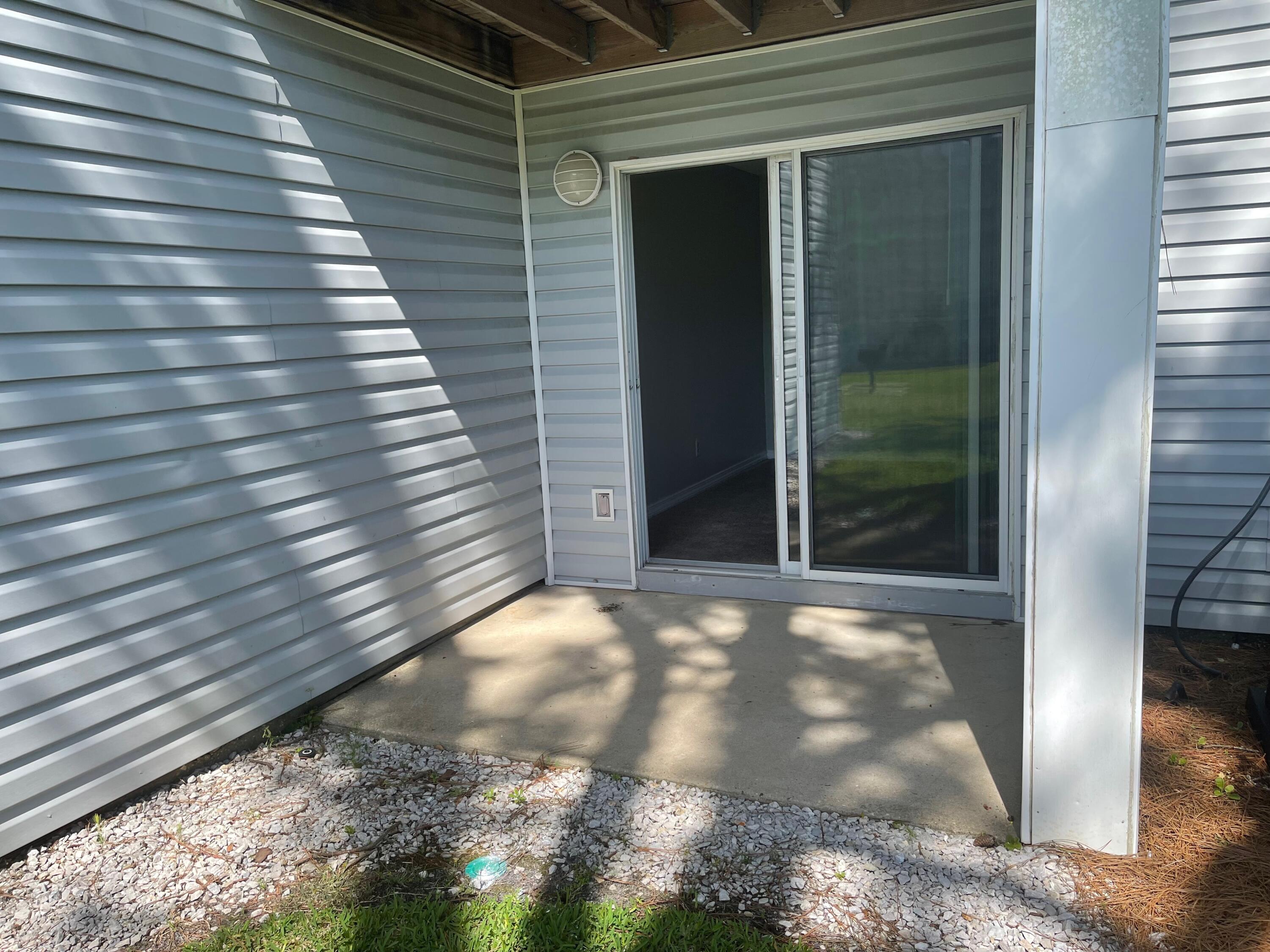 FINISTERRA CONDO - Residential