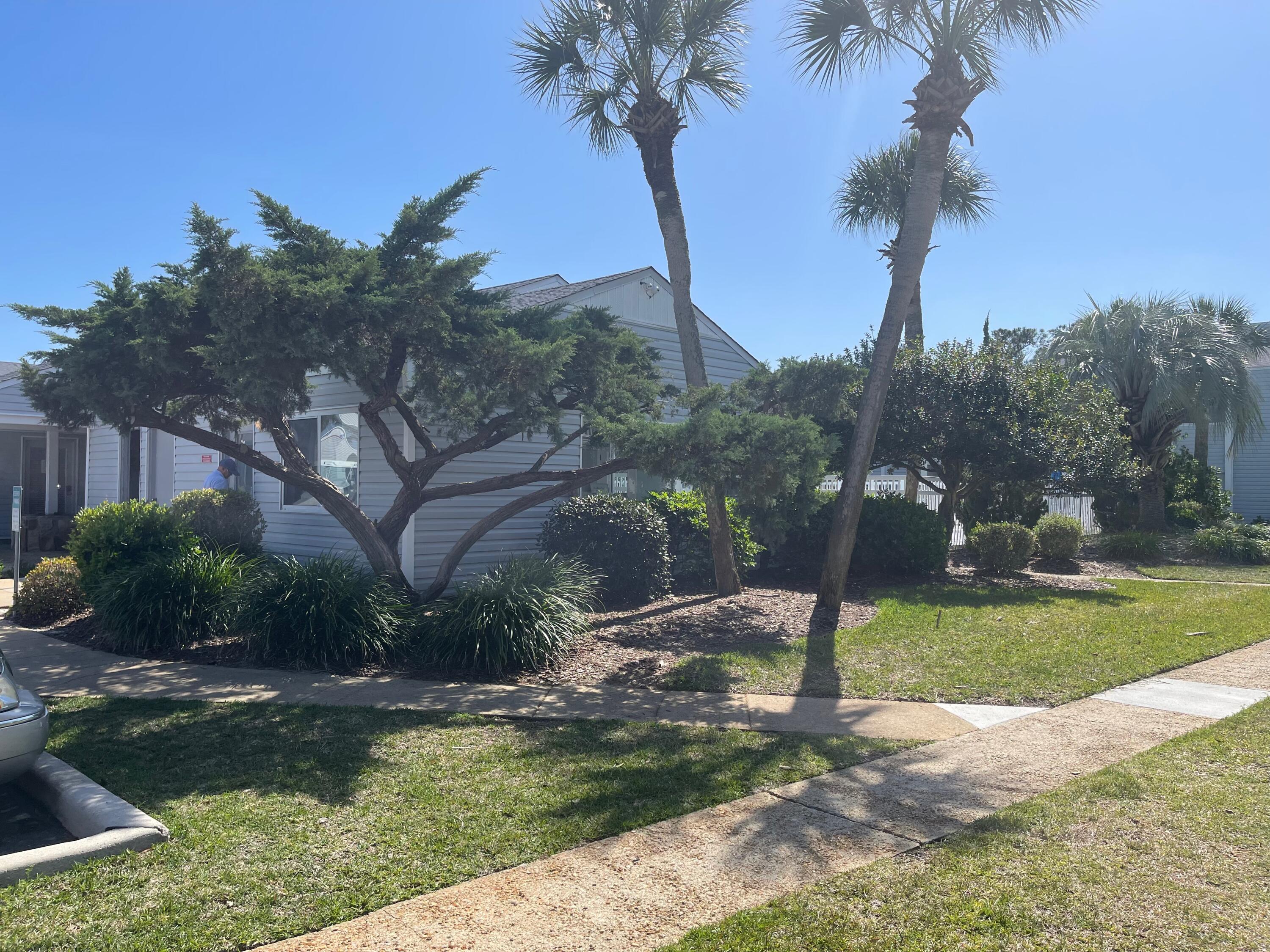 FINISTERRA CONDO - Residential