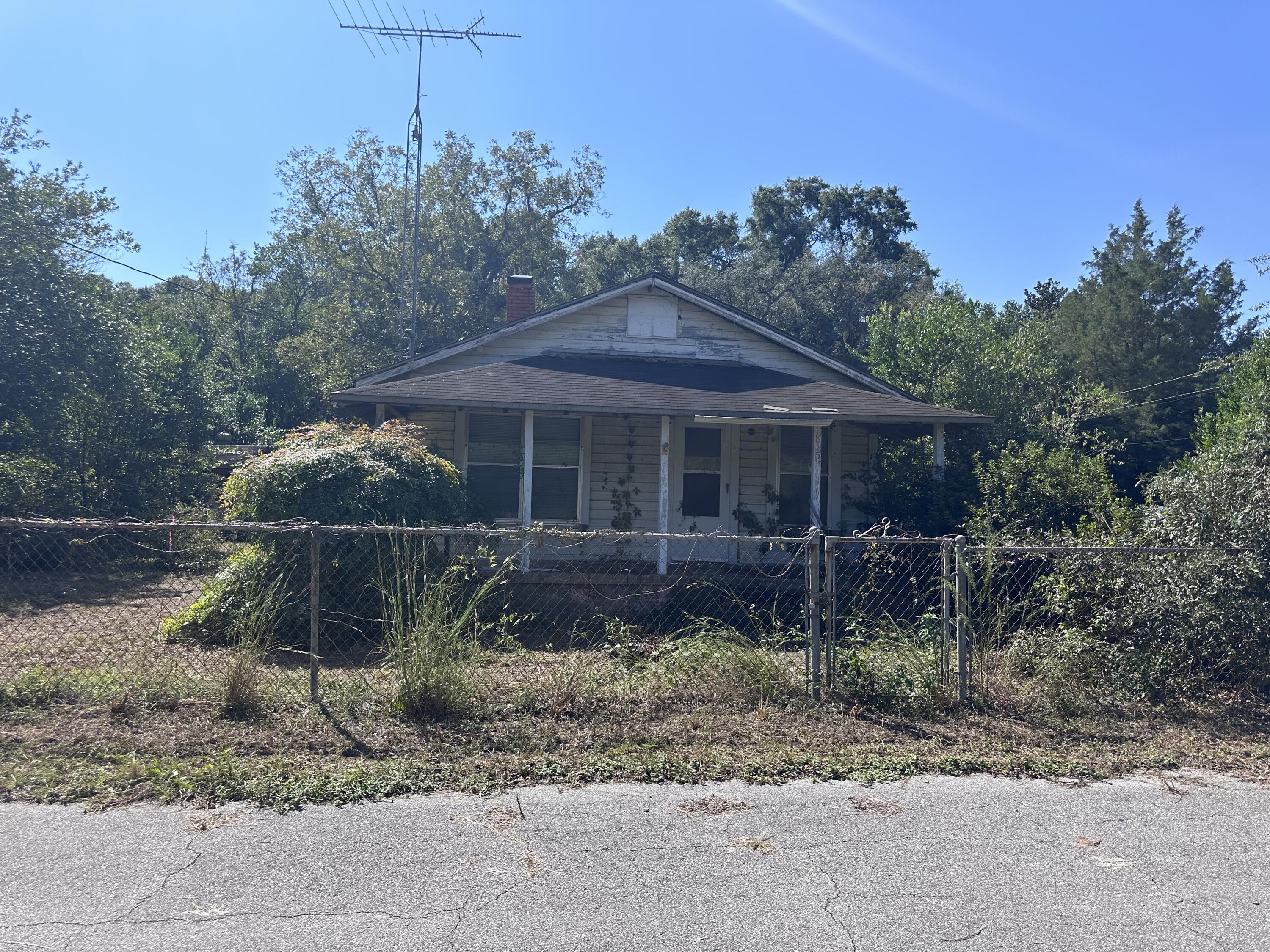 Large lot available in Baker just off of Hwy 4.  Land across street is also available.  Please use caution when viewing as home has been unoccupied for a very long time and septic lid is not on.  Lot being sold as is.