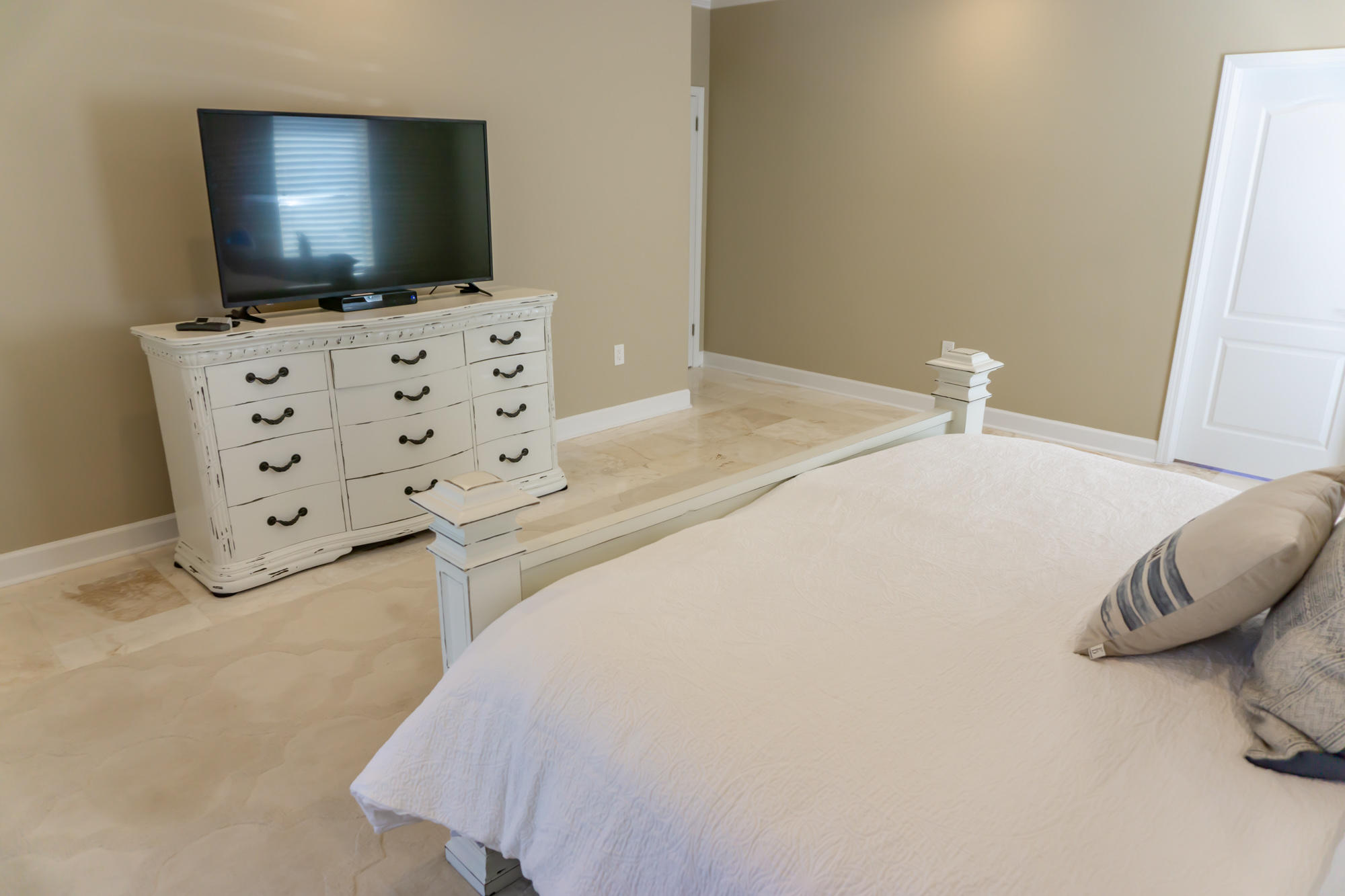 EMERALD BAY PH 1-B - Residential