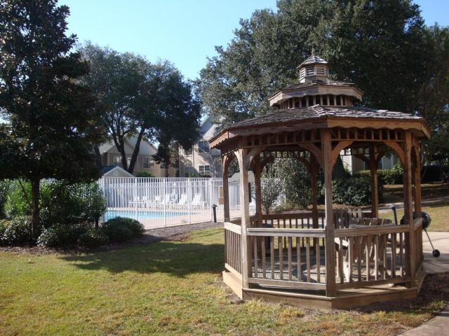THE OAKS AT NICEVILLE - Residential