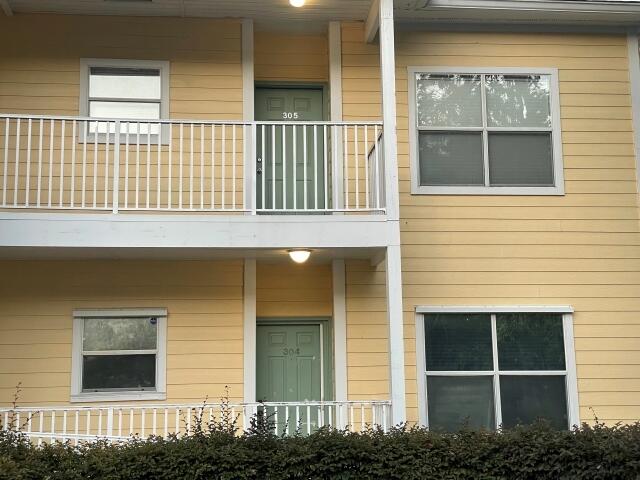 POINT OF VIEW T/H CONDO - Residential