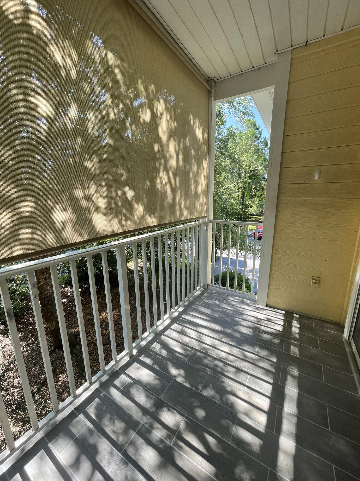 POINT OF VIEW T/H CONDO - Residential