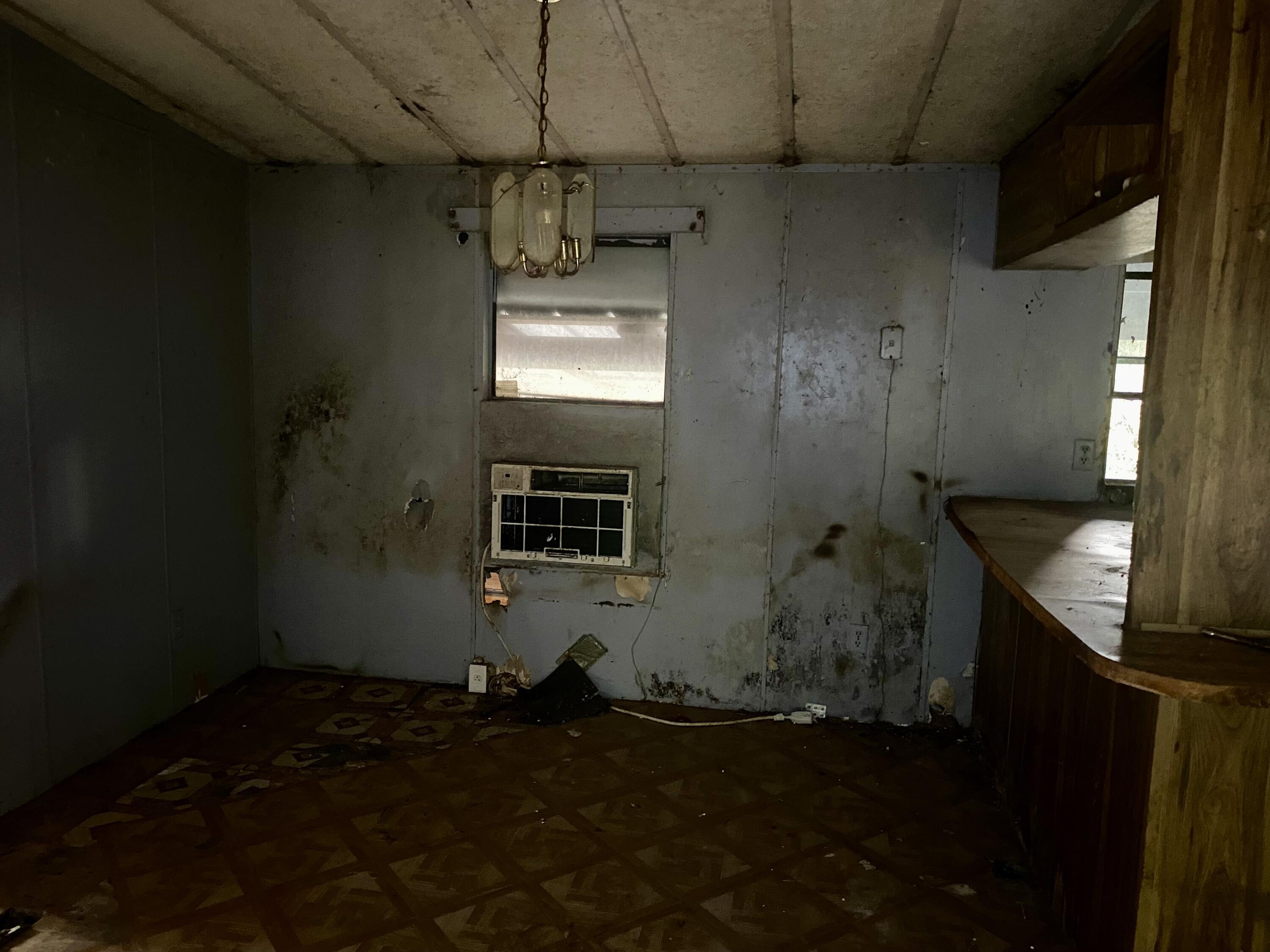 CAEEYVILLE - Residential