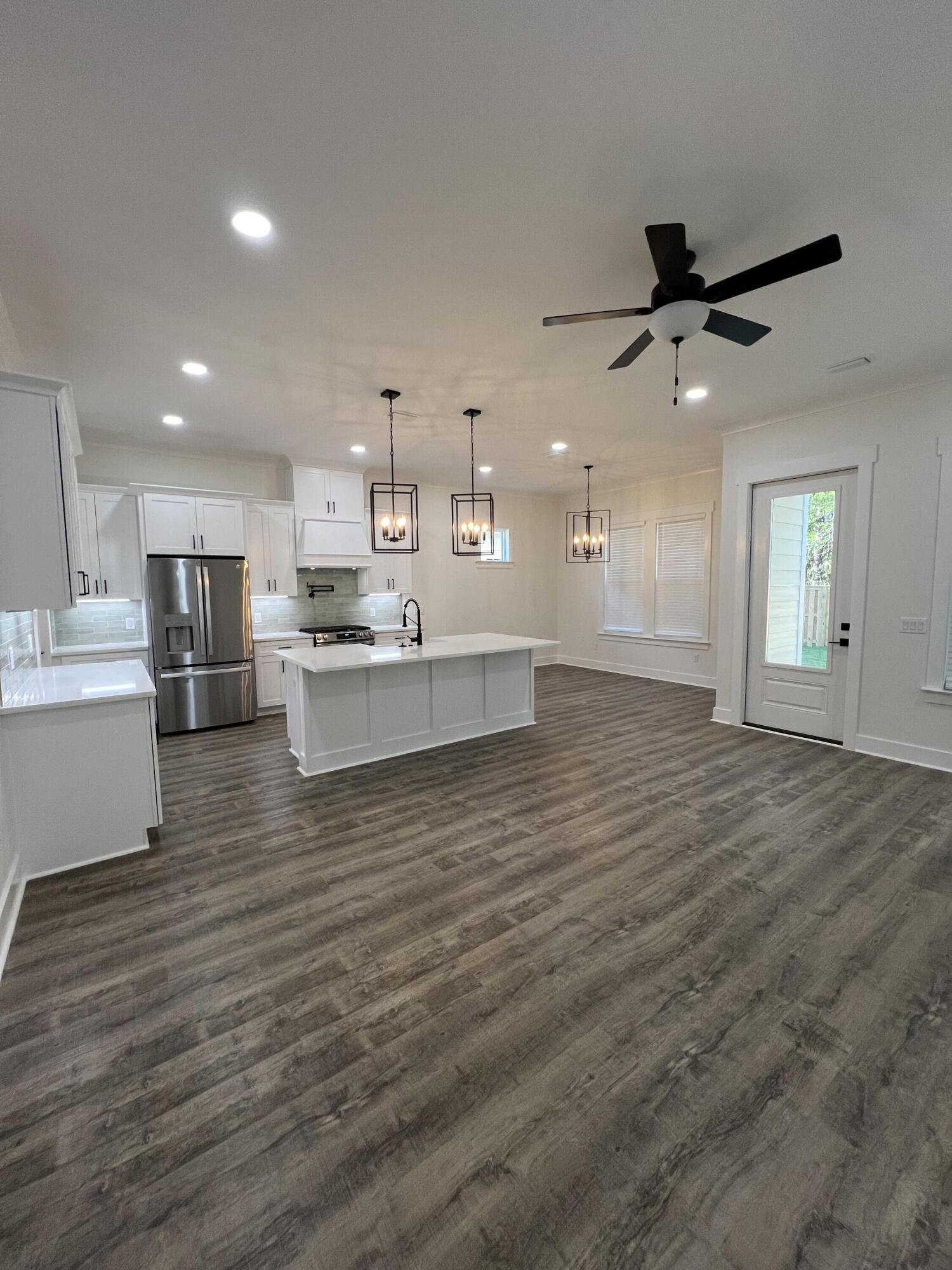 Deer Moss Creek - Residential
