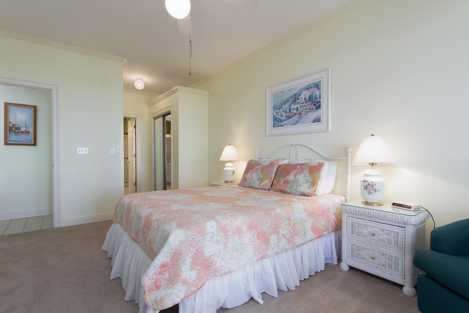 VANTAGE POINTE - Residential