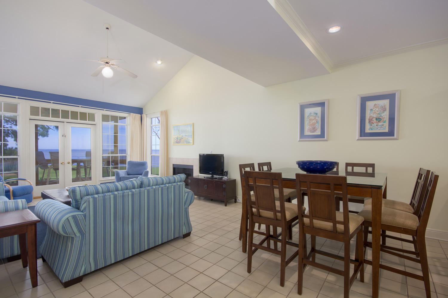 VANTAGE POINTE - Residential