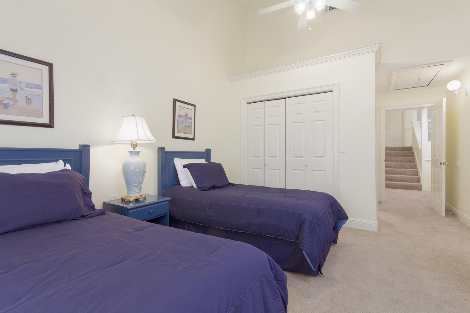 VANTAGE POINTE - Residential