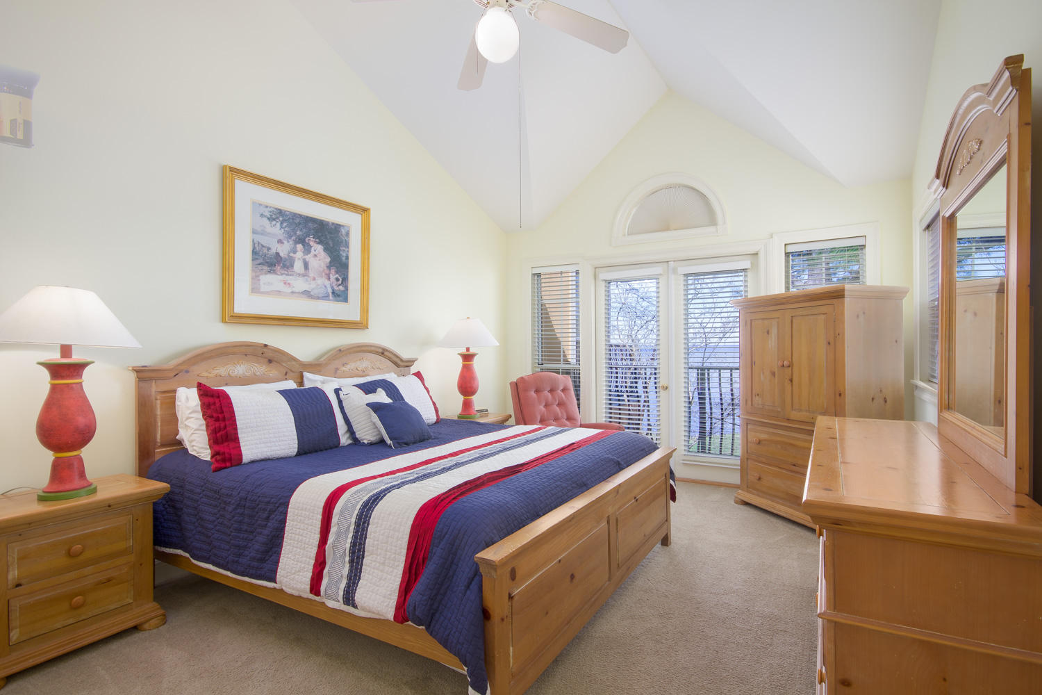 VANTAGE POINTE - Residential