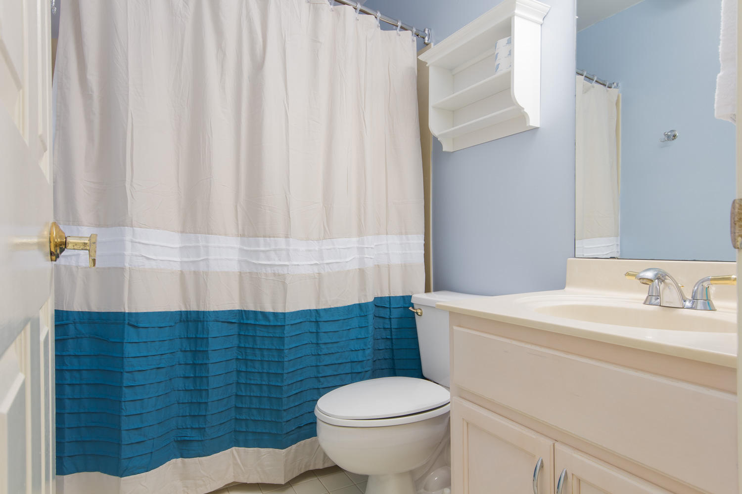 VANTAGE POINTE - Residential