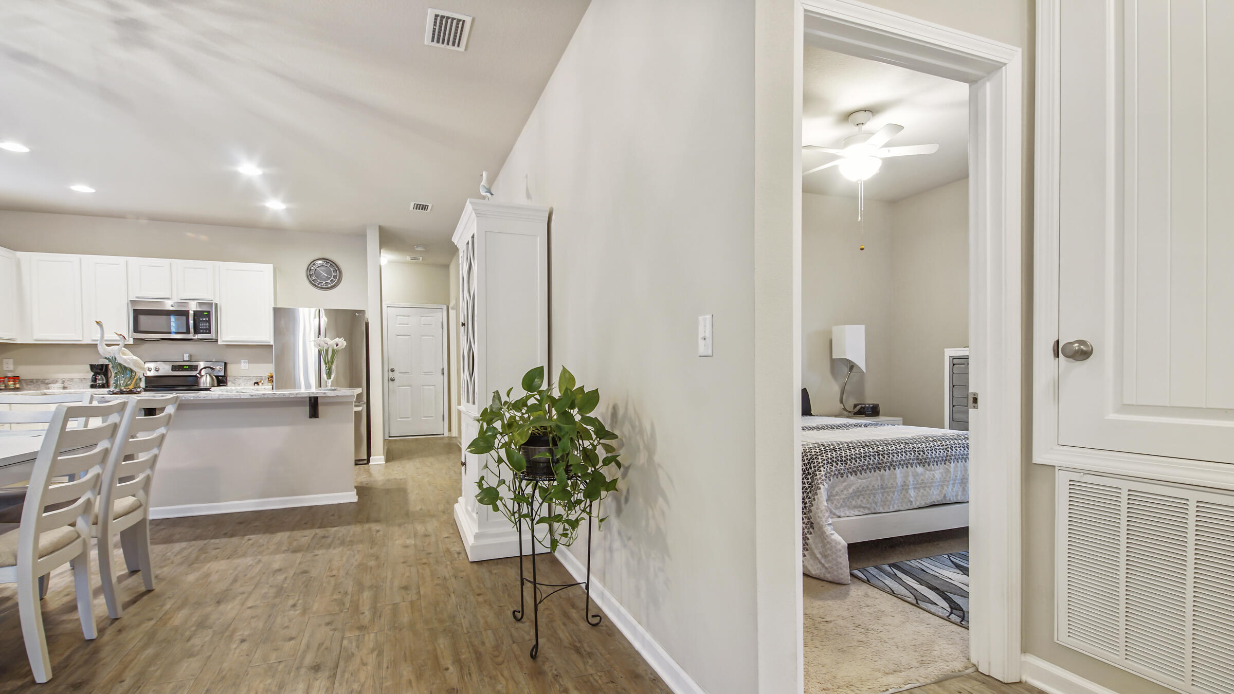 HAMMOCK BAY - Residential