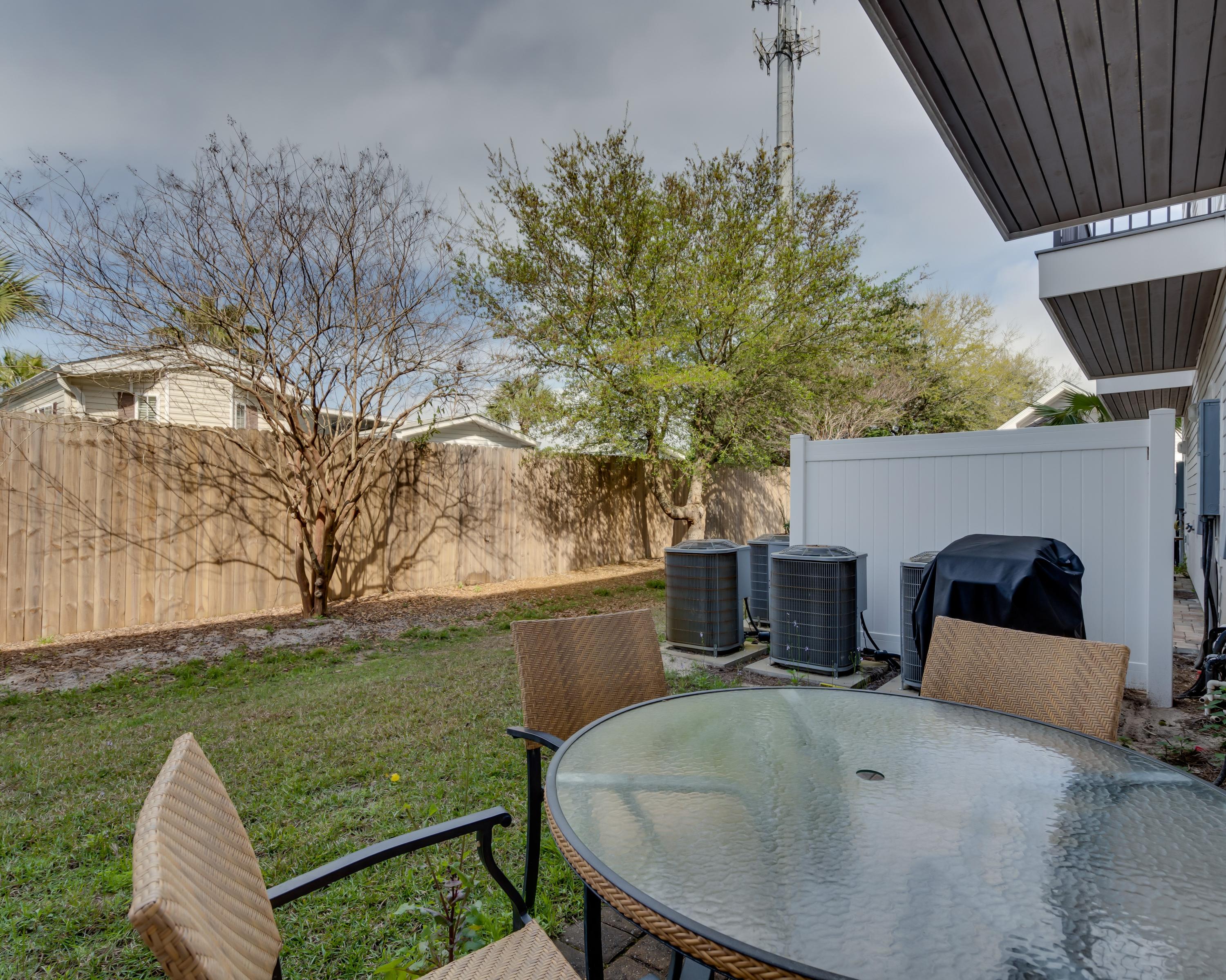 DRIFTWOOD DRIVE TOWNHOMES - Residential