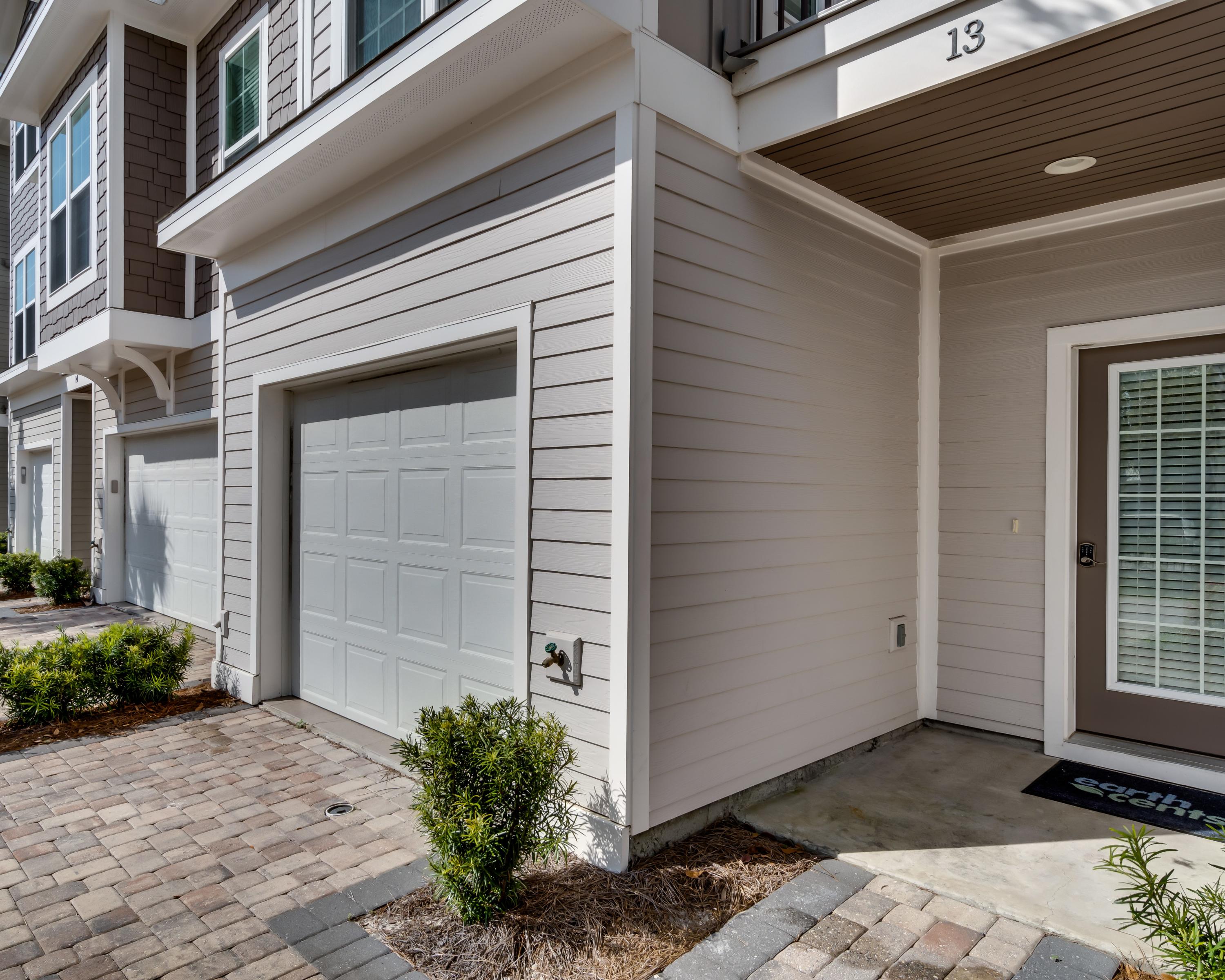 DRIFTWOOD DRIVE TOWNHOMES - Residential