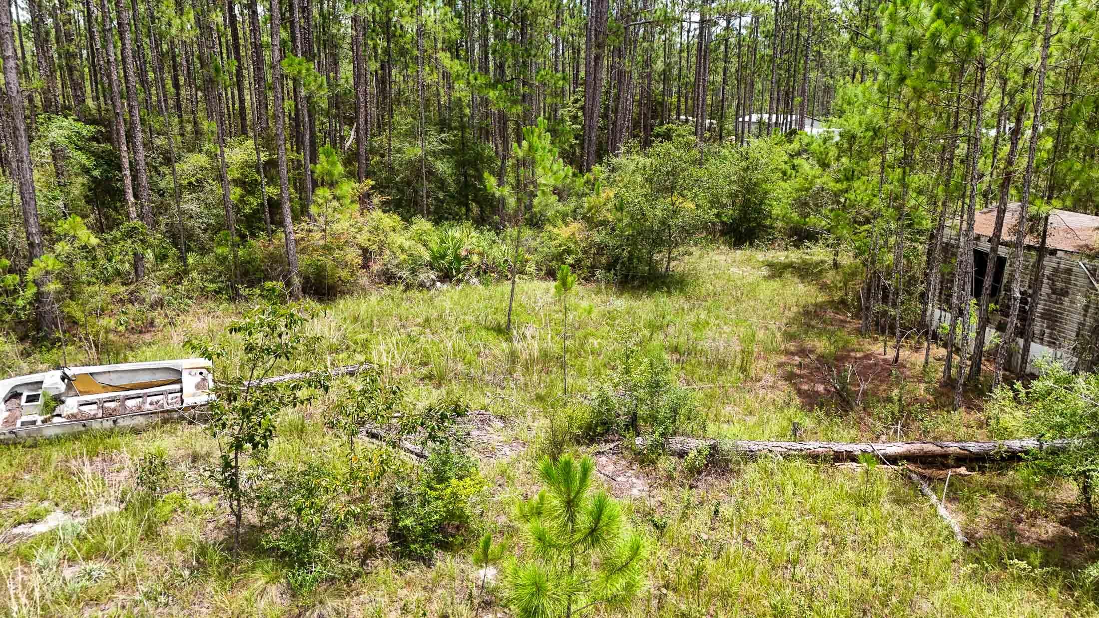 WHITE PINES UNREC - Land