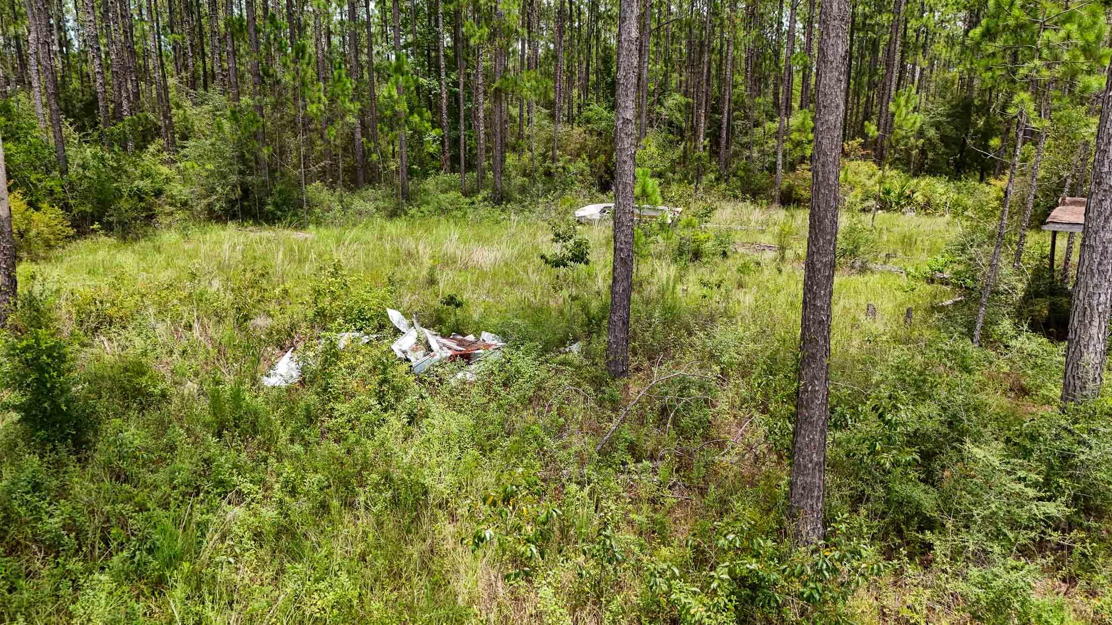 WHITE PINES UNREC - Land