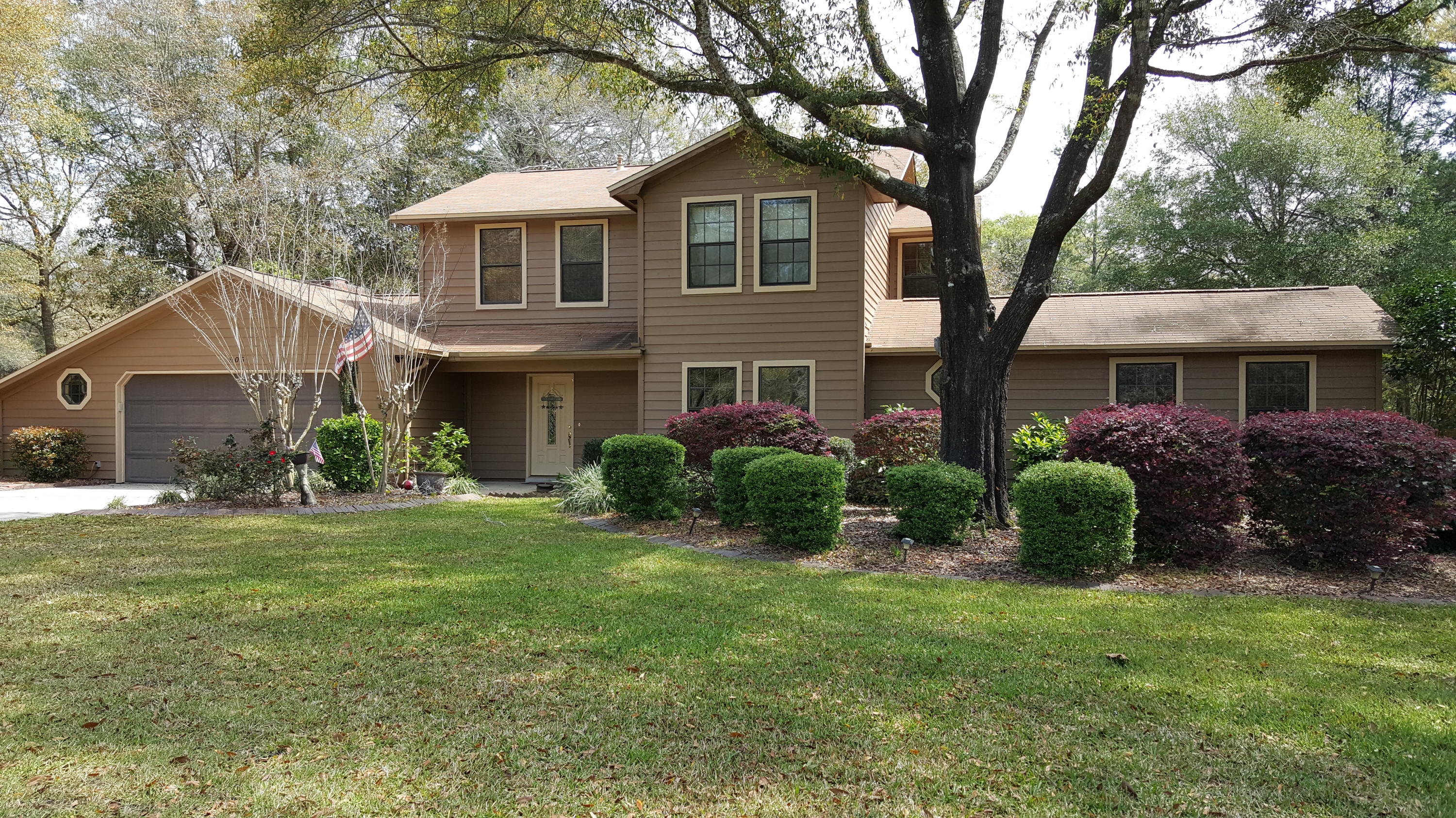 LE CHATEAU - Residential