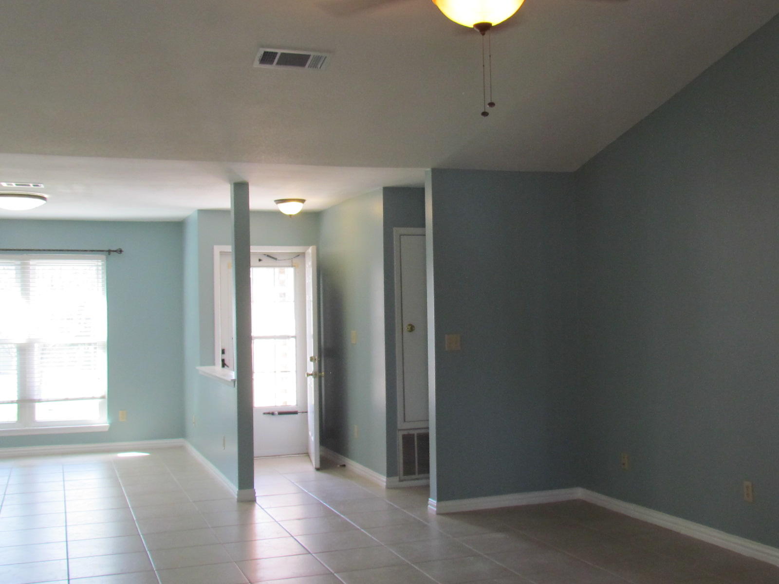 COLLEGE OAKS - Residential Lease