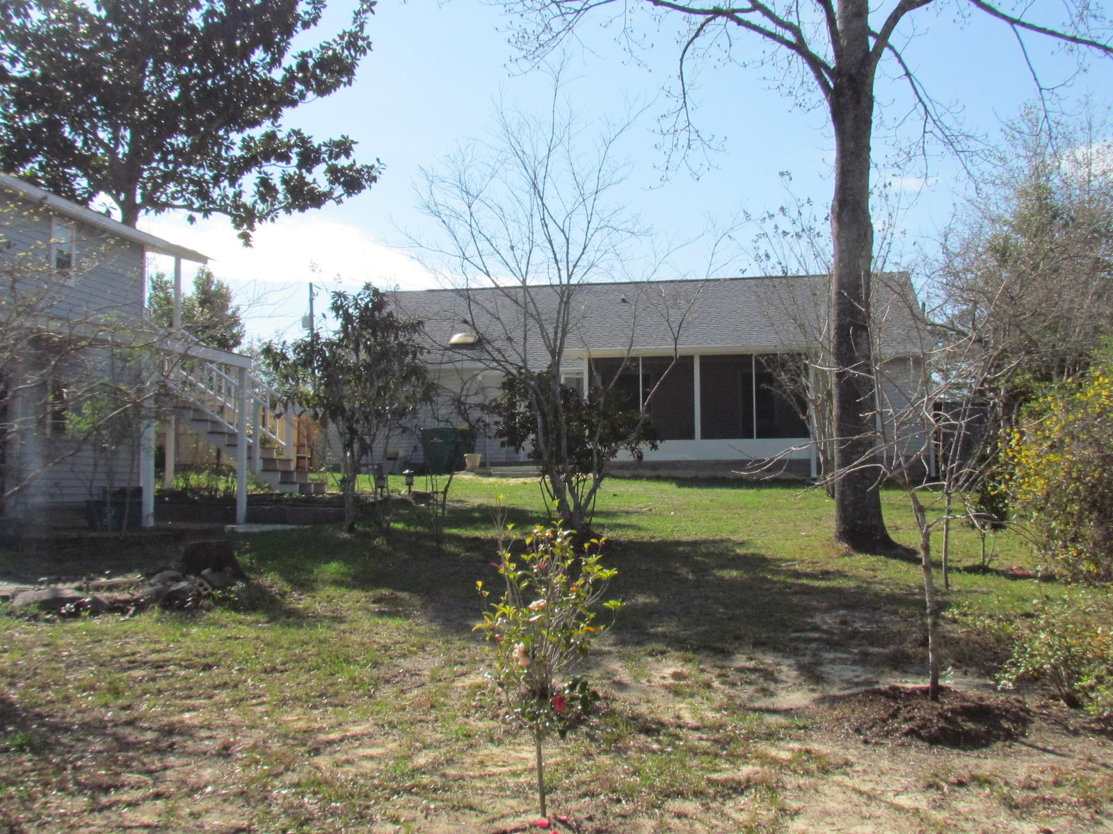 COLLEGE OAKS - Residential Lease