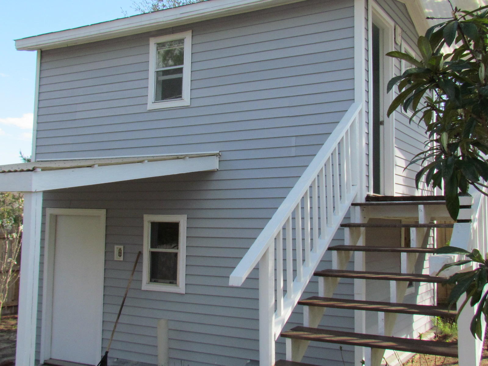 COLLEGE OAKS - Residential Lease