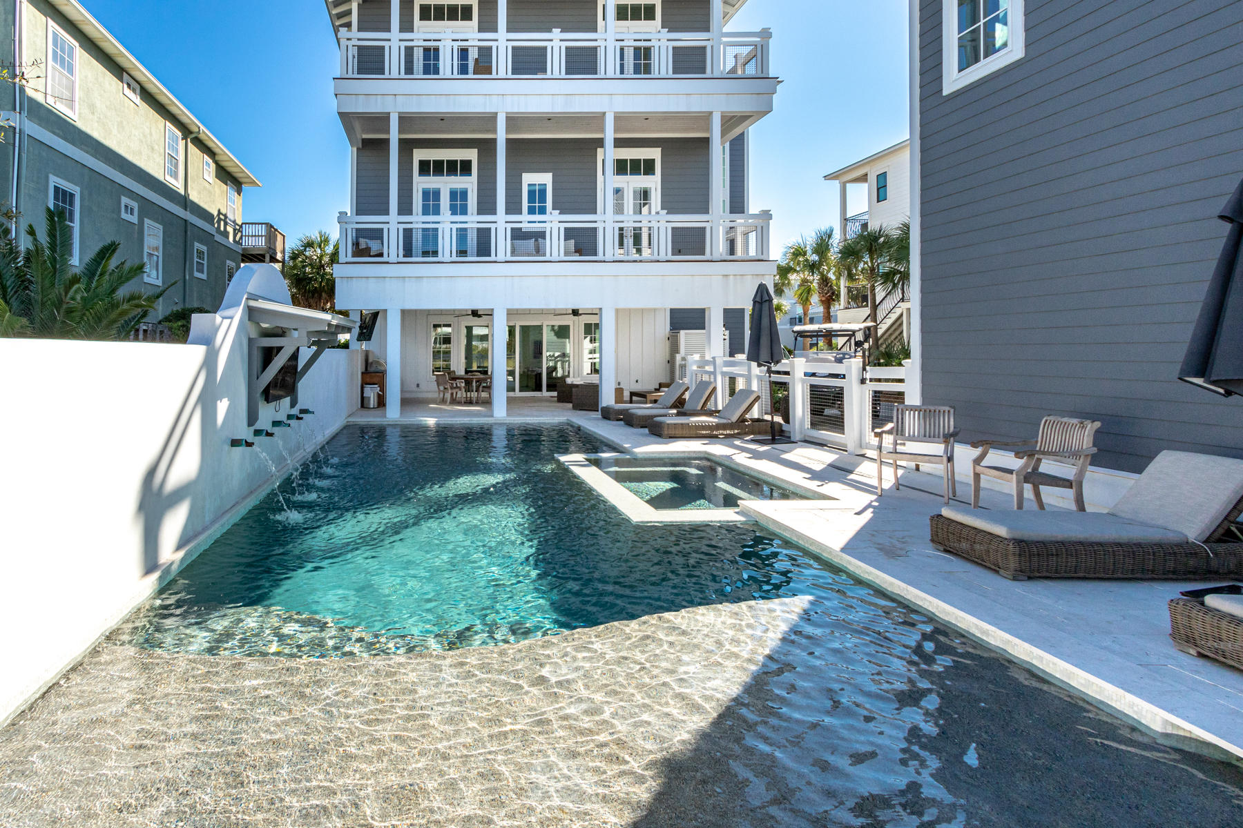 WALK OVER DUNES - Residential