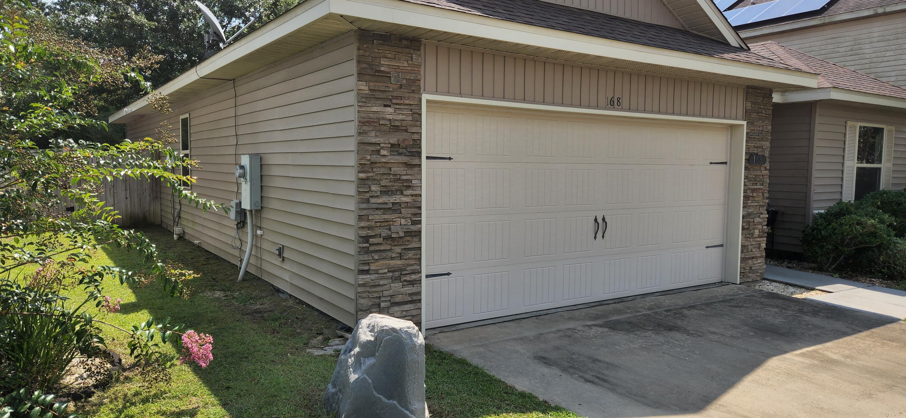 SANDY RIDGE ESTATES - Residential