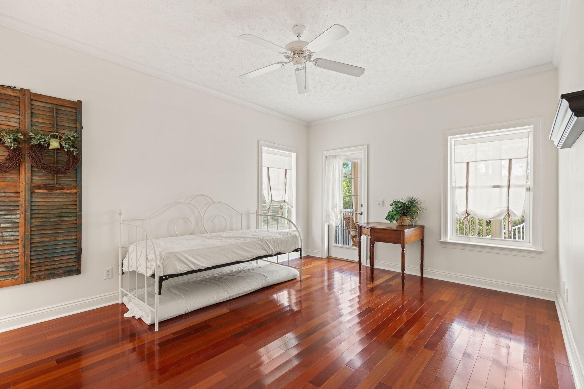 SEABREEZE - Residential