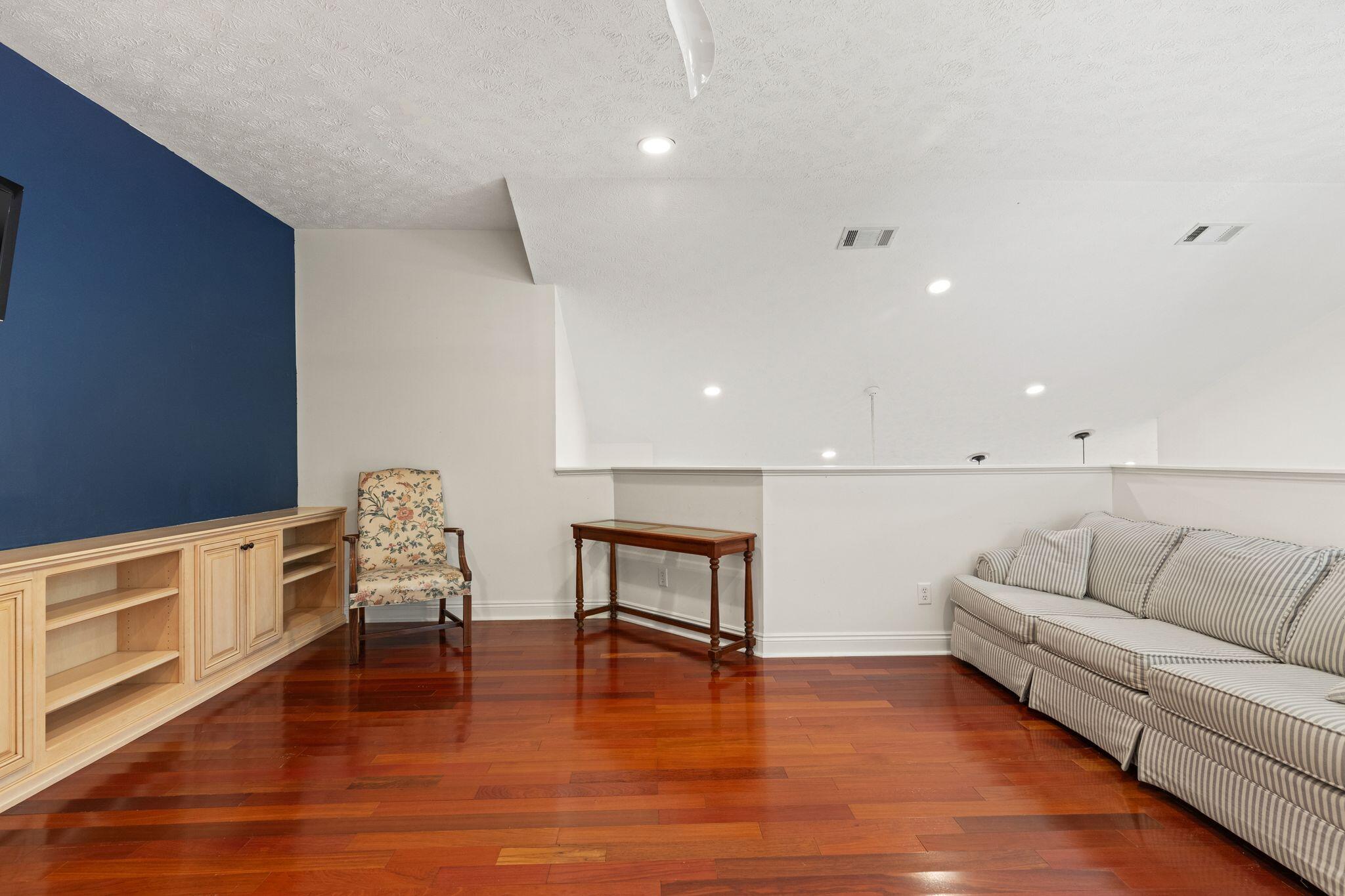 SEABREEZE - Residential