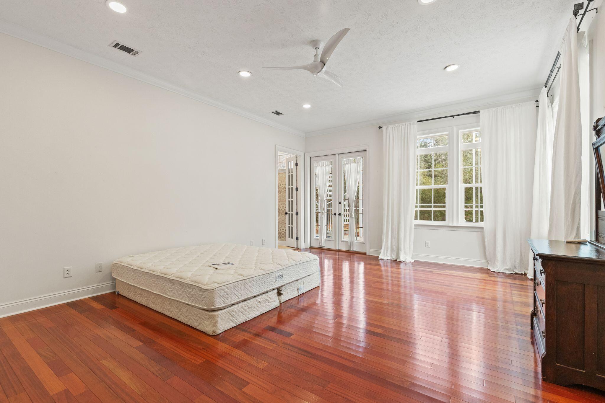 SEABREEZE - Residential