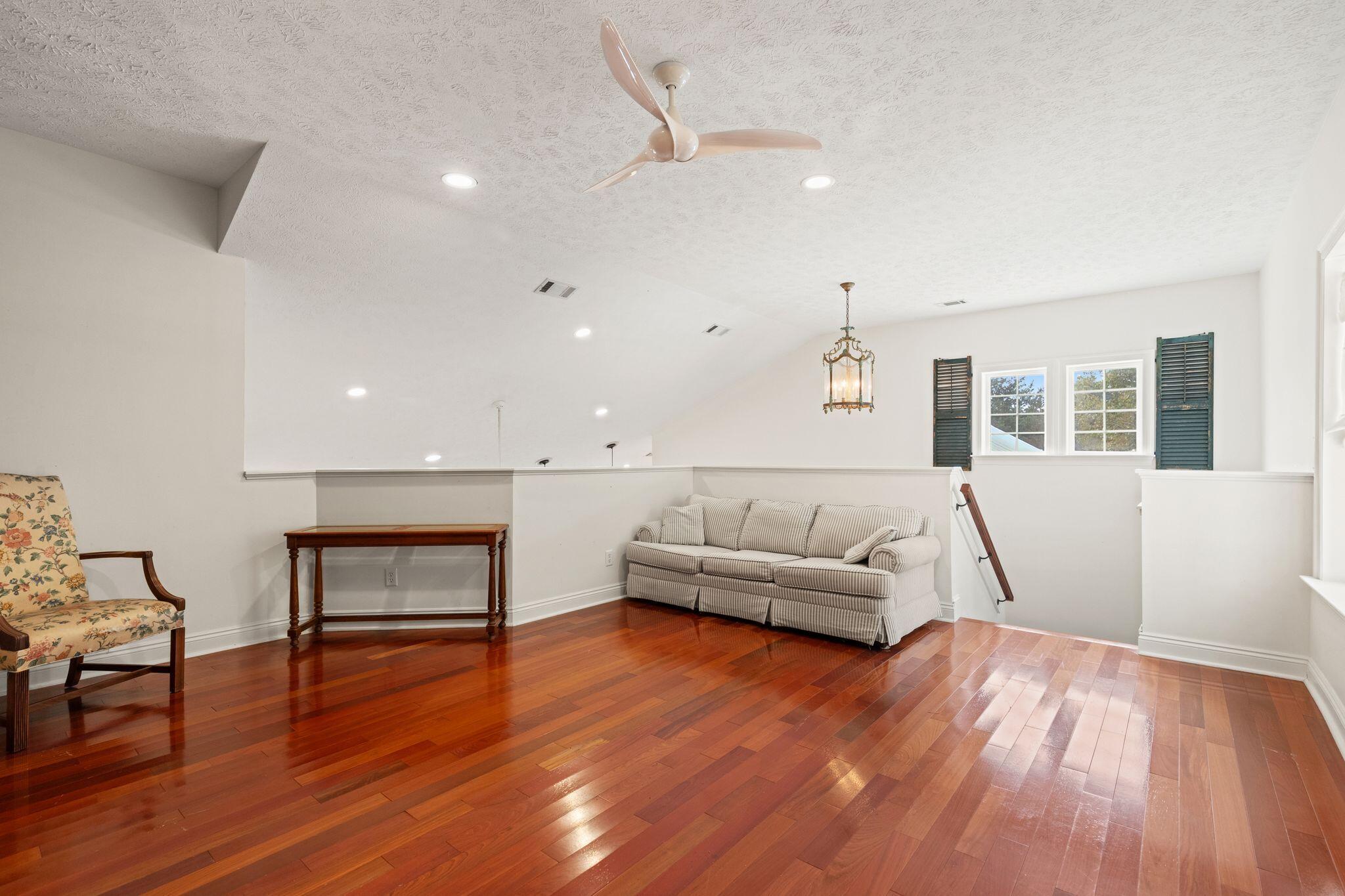 SEABREEZE - Residential