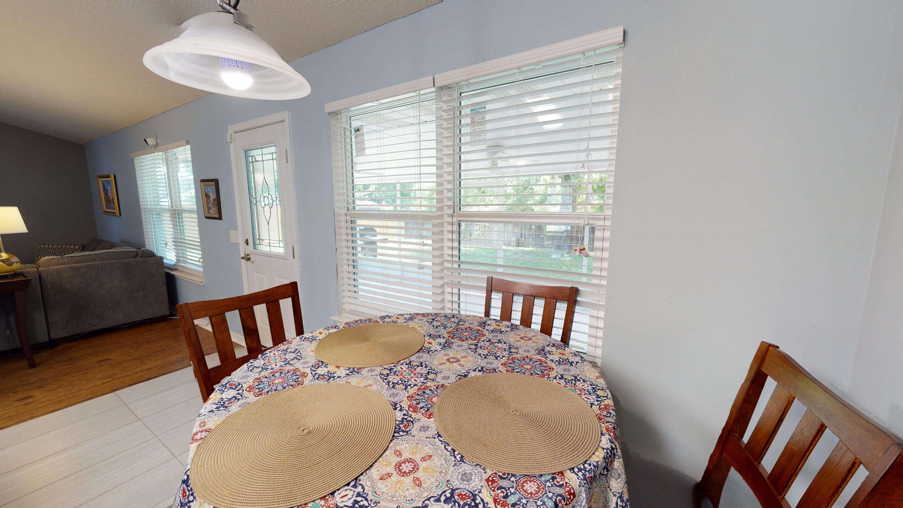 CHEROKEE BEND S/D - Residential